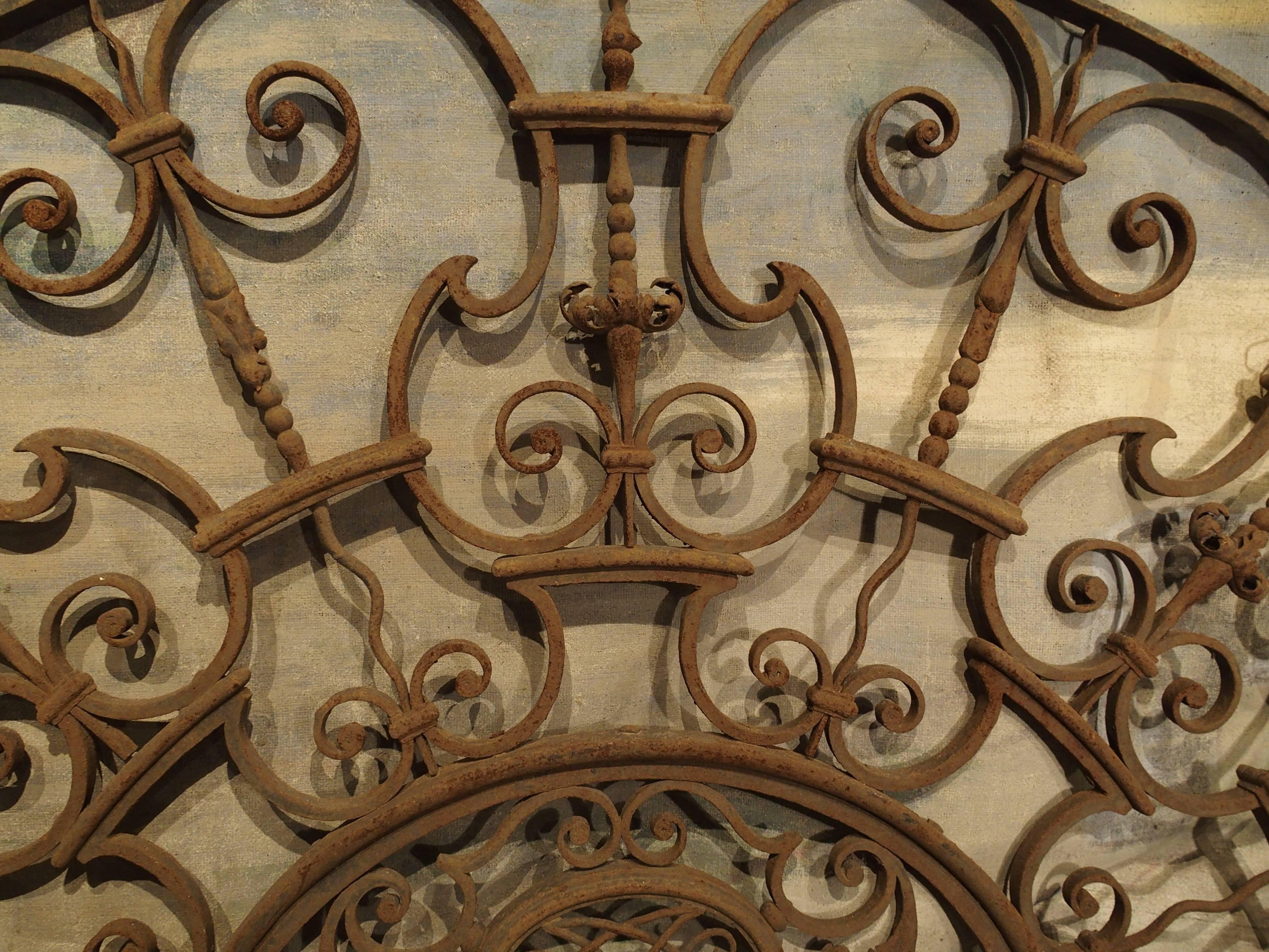 Louis XV Antique Forged Iron Transom from France, Aix-En-Provence, 18th Century