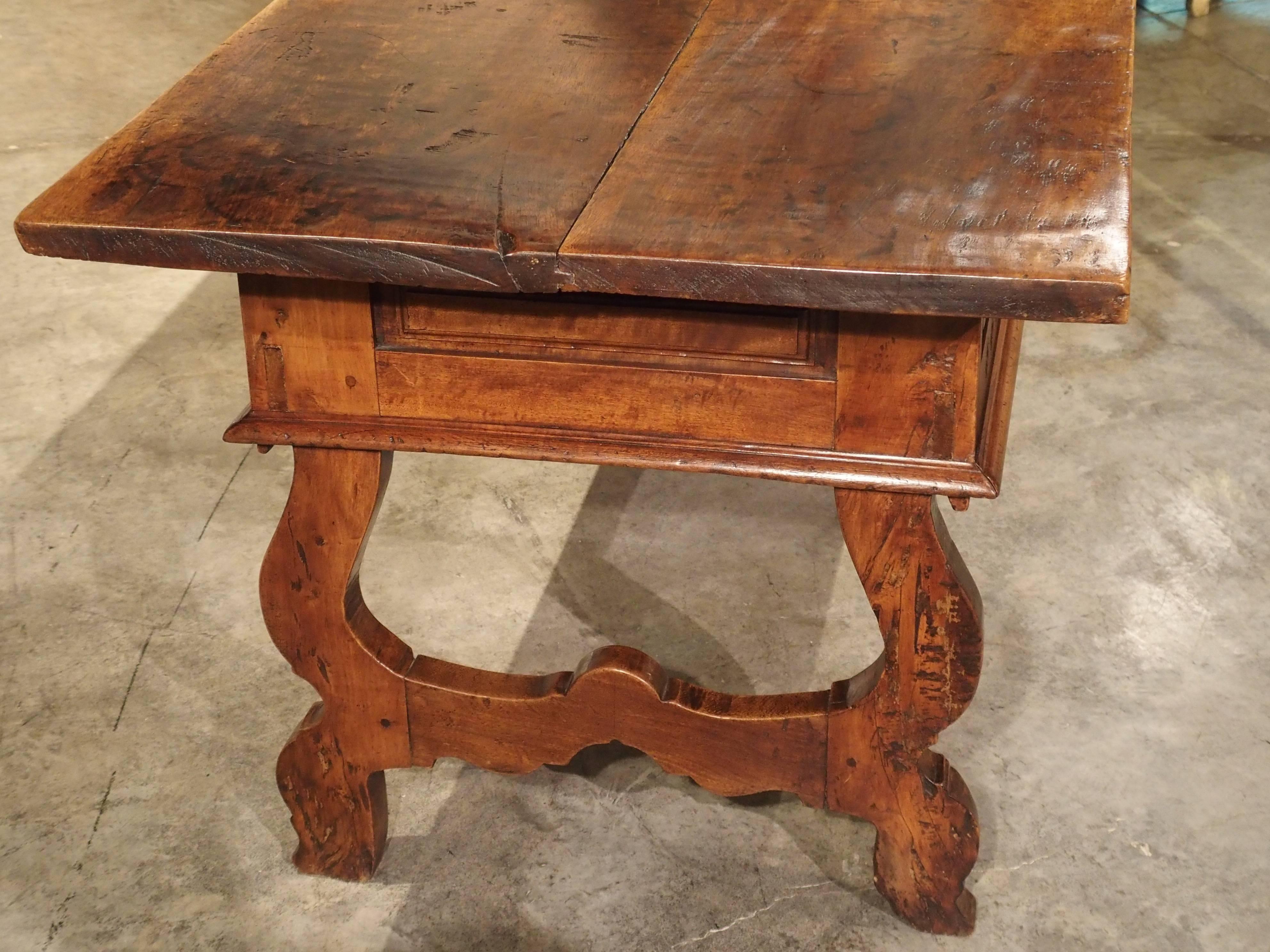 17th Century Catalan Walnut Wood Desk 1