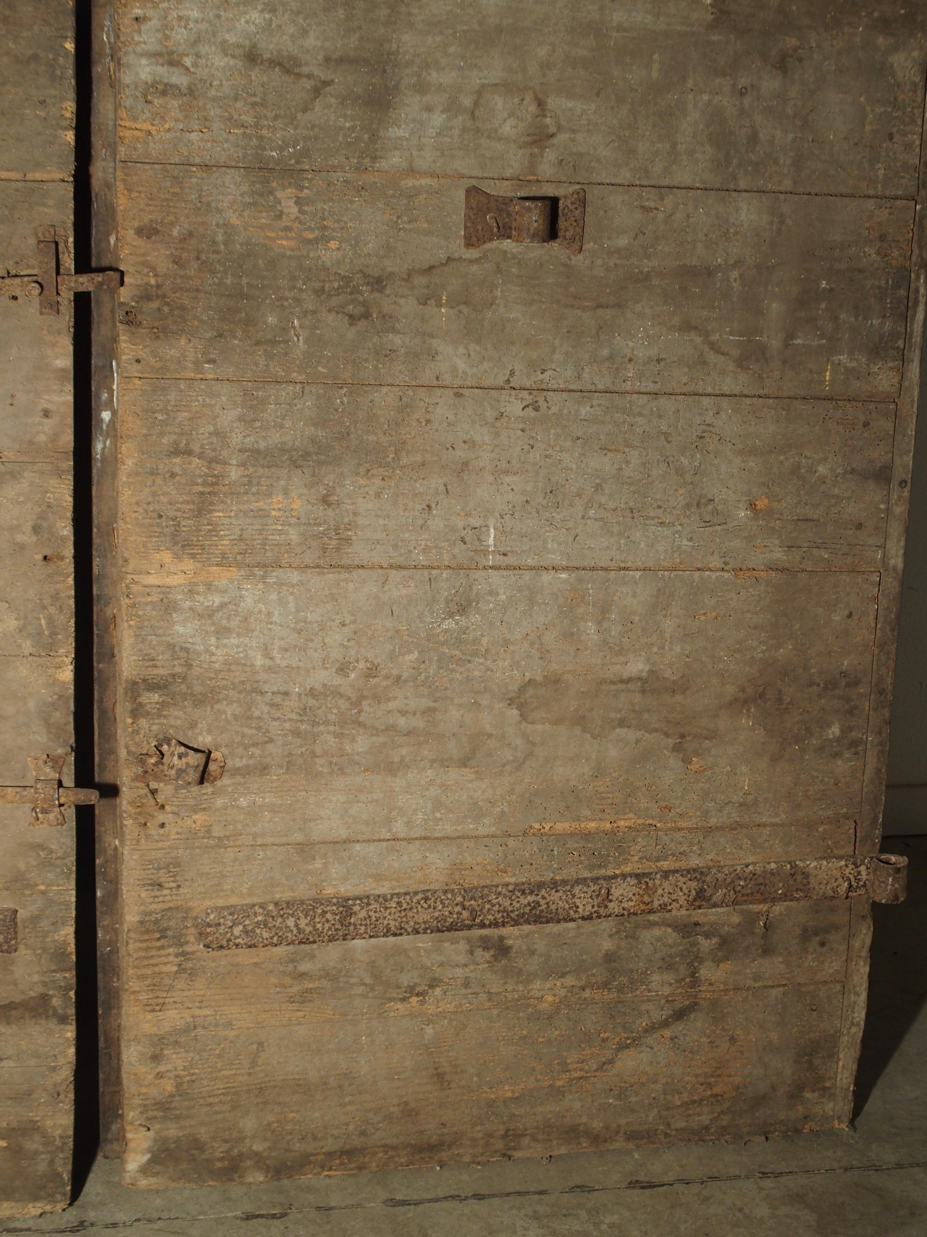 Pair of Antique French Oak Doors from Burgundy, 1700s 4