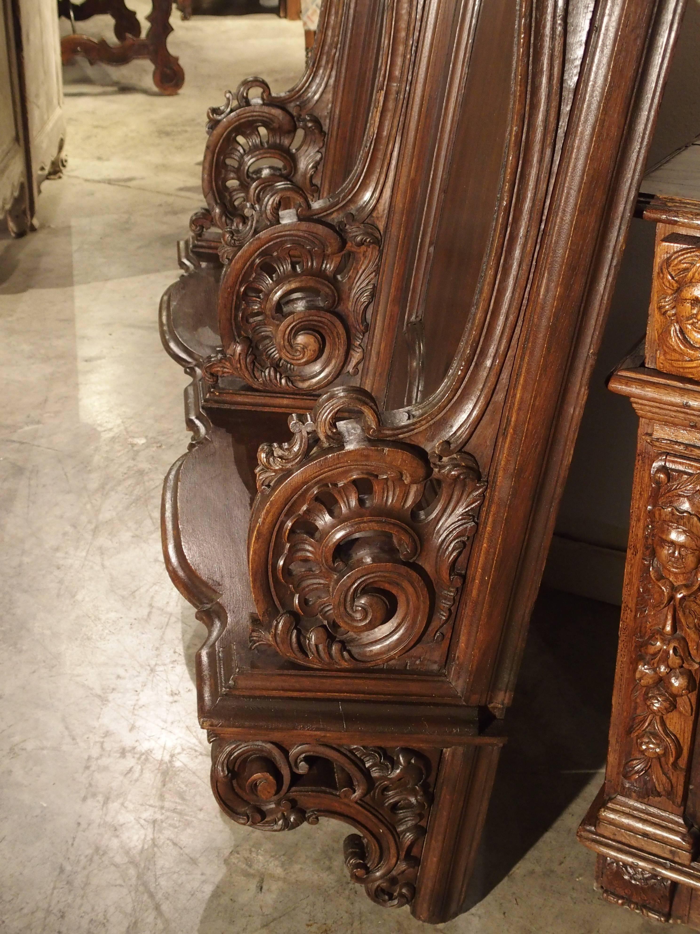 19th Century Sculpted Oak Stall from a Private Chapel in Liege, Belgium In Good Condition In Dallas, TX