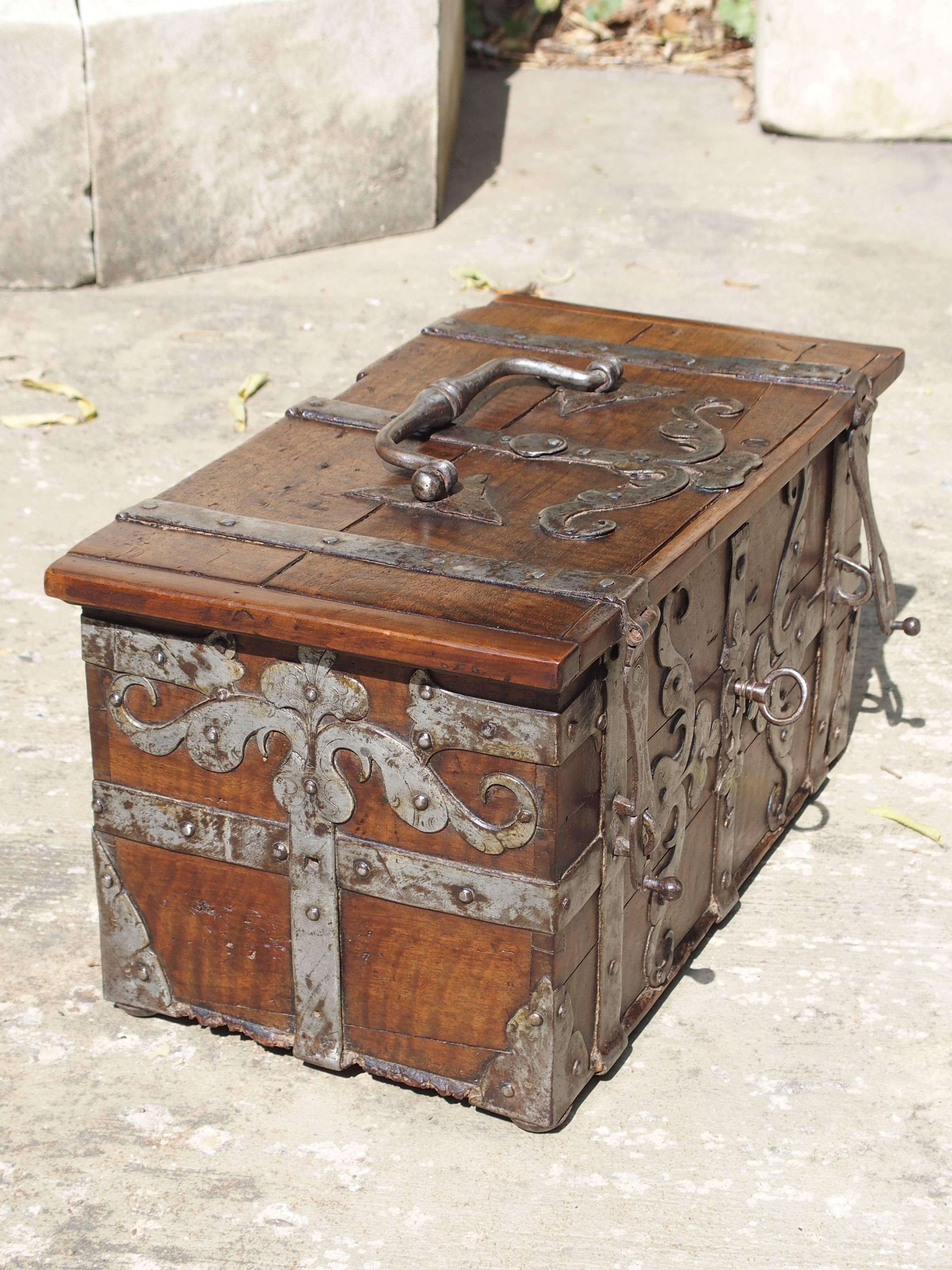 17th Century Walnut Wood and Iron Table Trunk, France 4