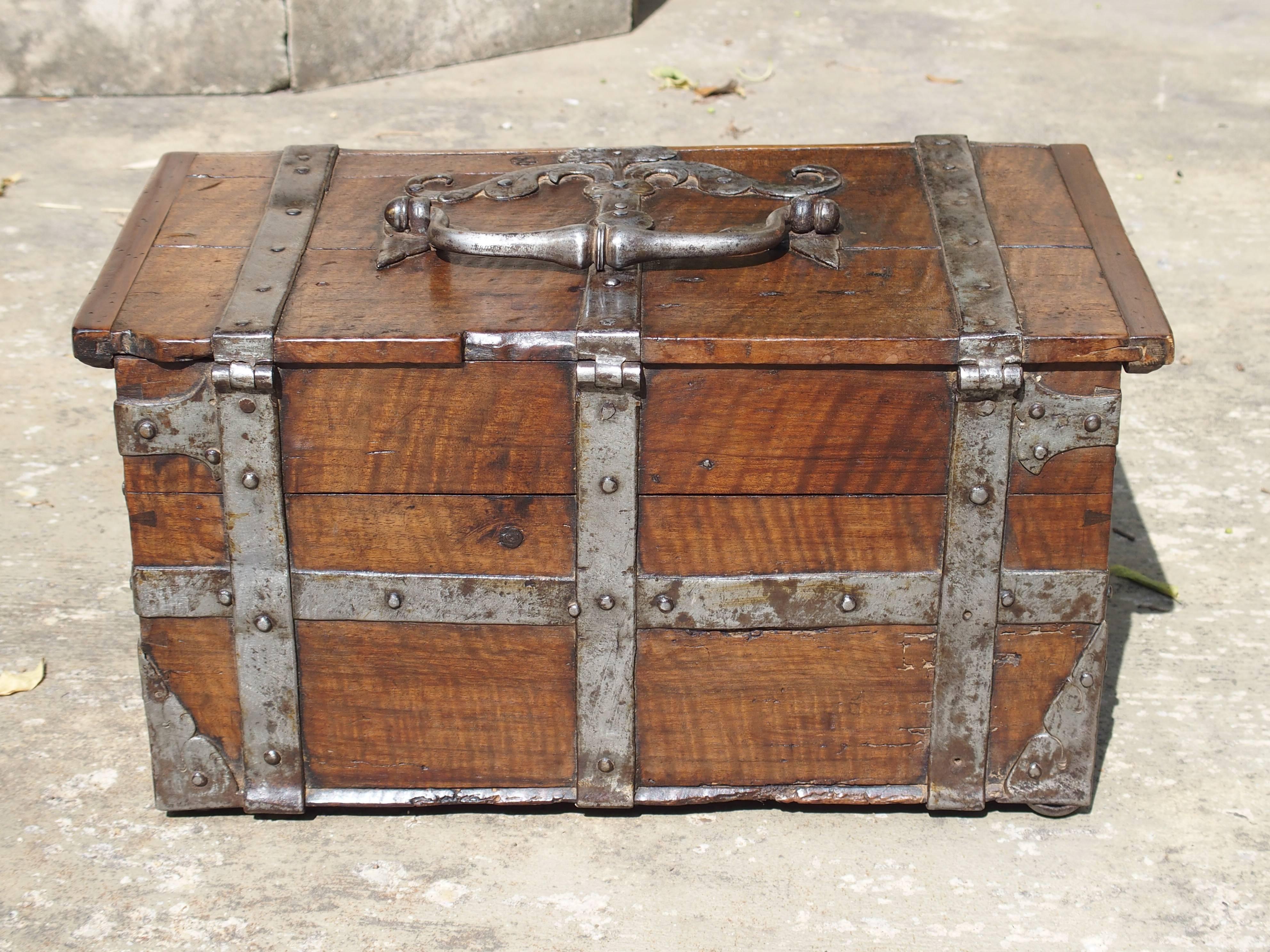 17th Century Walnut Wood and Iron Table Trunk, France 2
