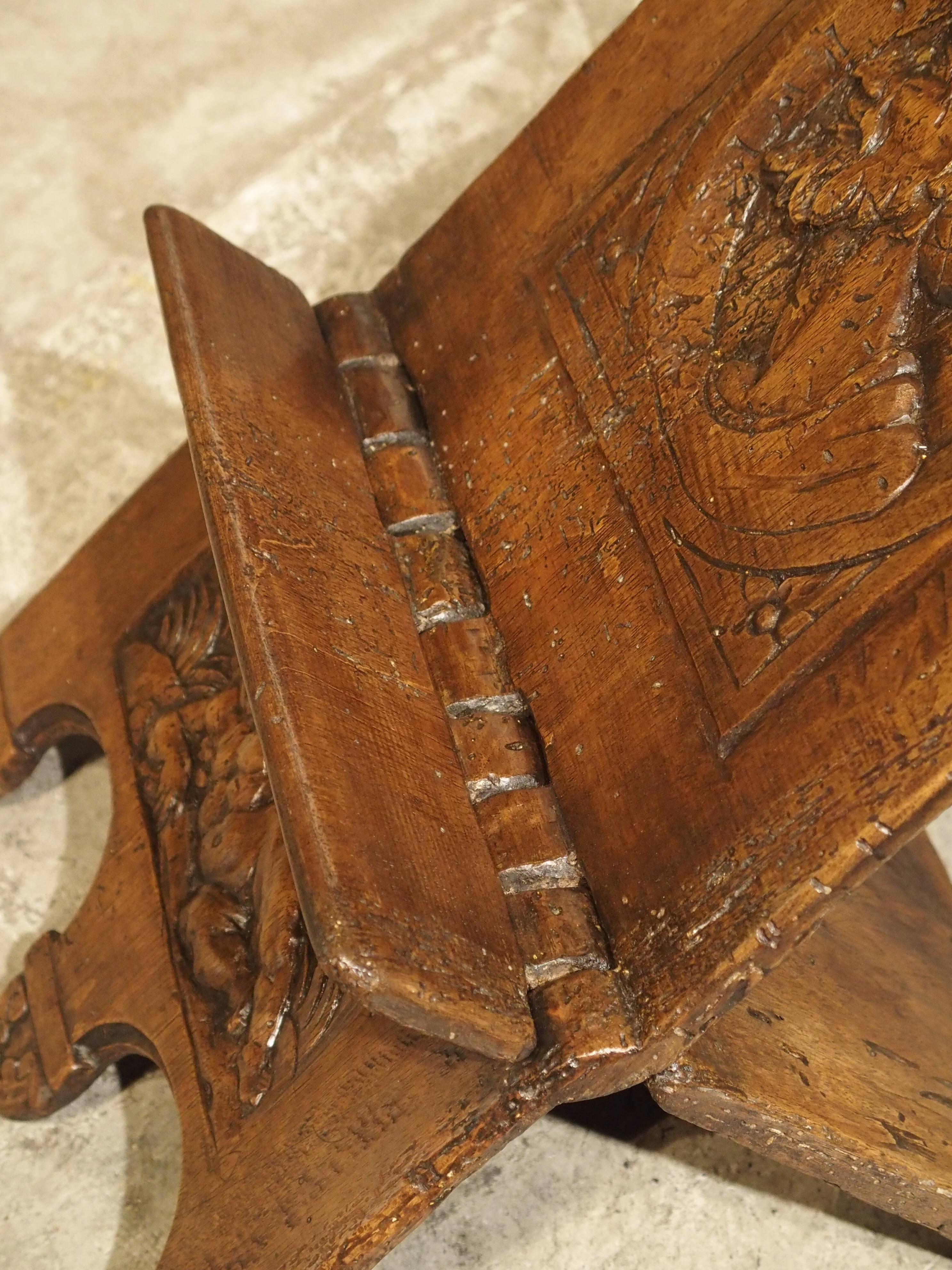 Antique Walnut Wood Book Holder, 17th Century In Good Condition In Dallas, TX