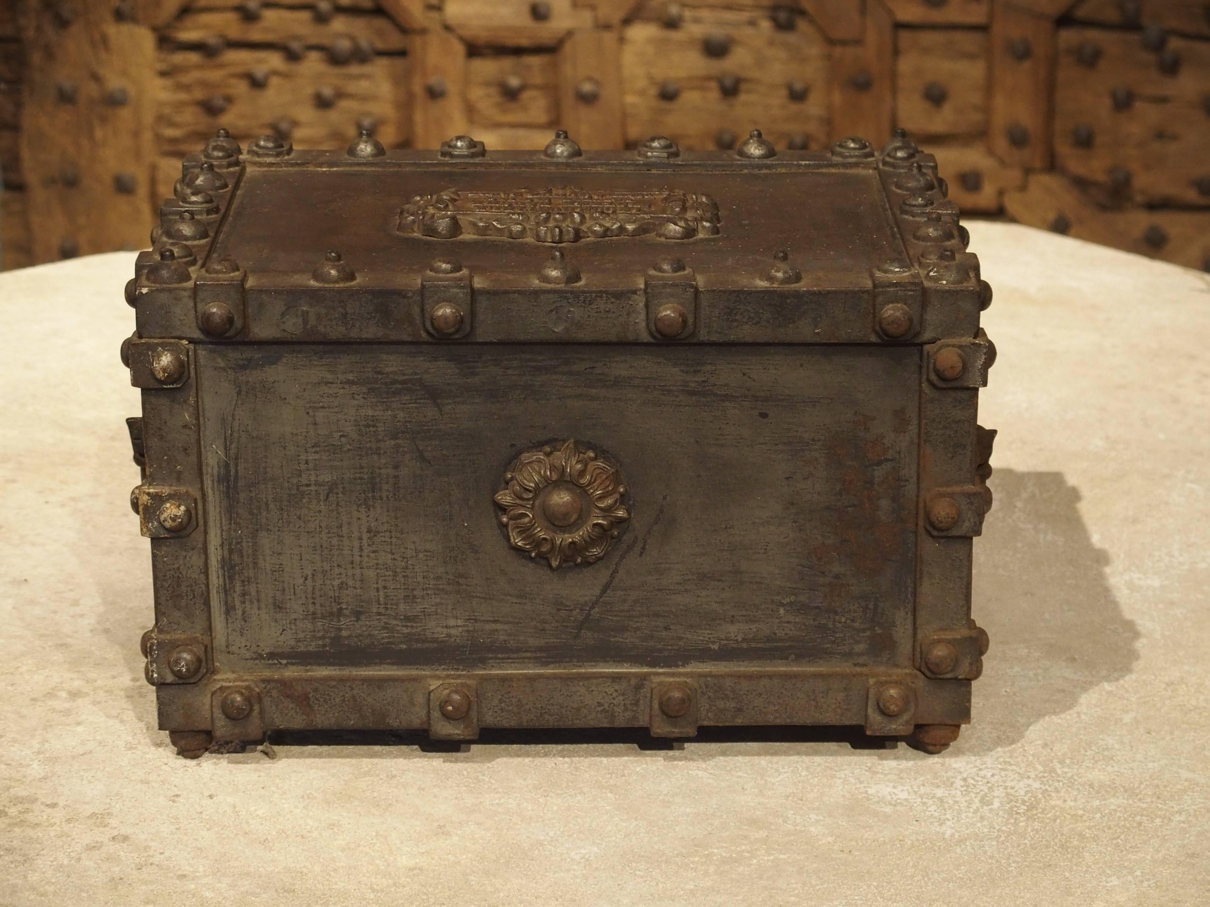 Antique Bauche Incombustible Cast Iron Safe from Northeastern France, 1865 In Good Condition In Dallas, TX