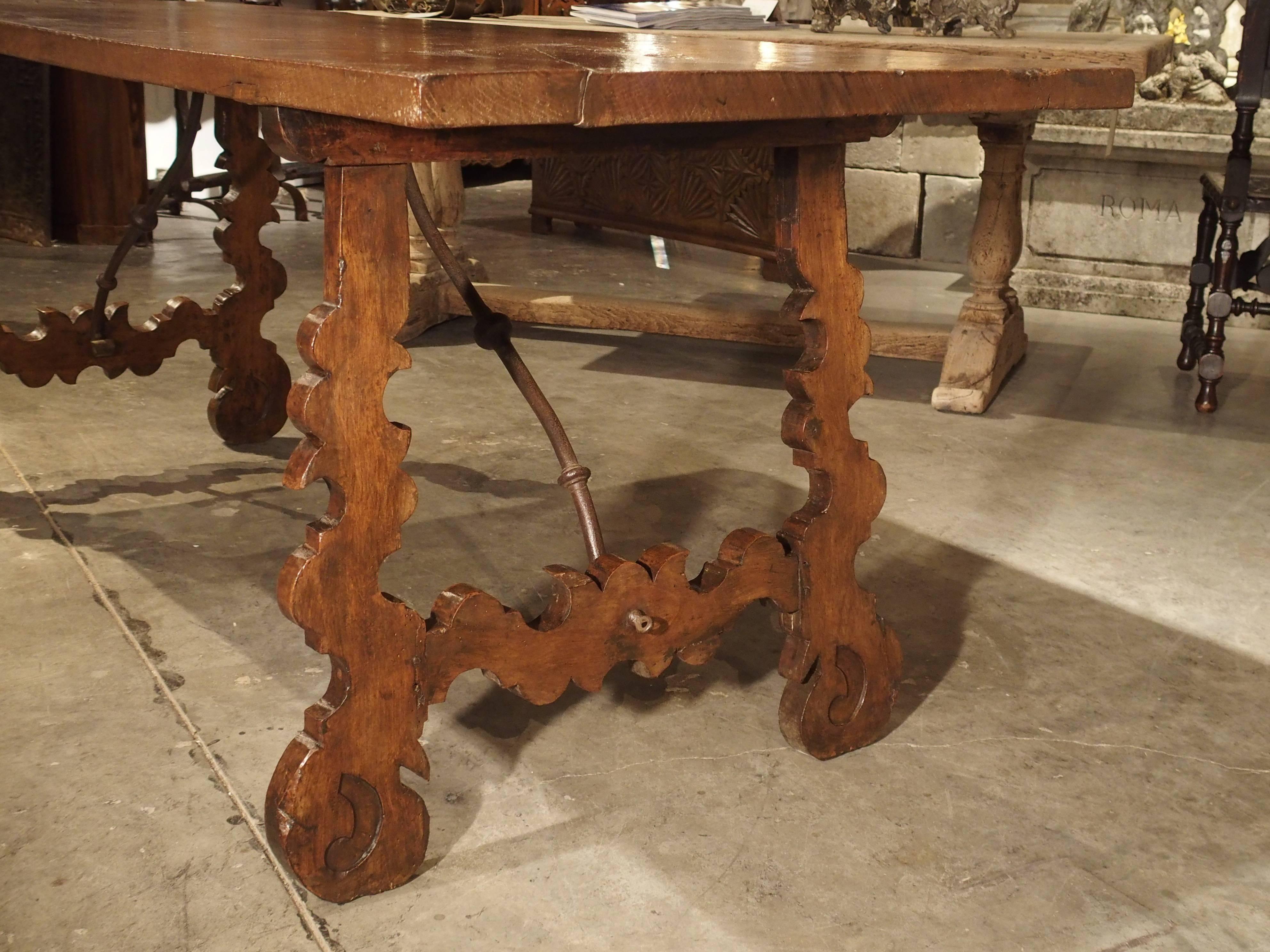 Single Plank Oak and Walnut Wood Refectory Table from Spain, 18th Century For Sale 2