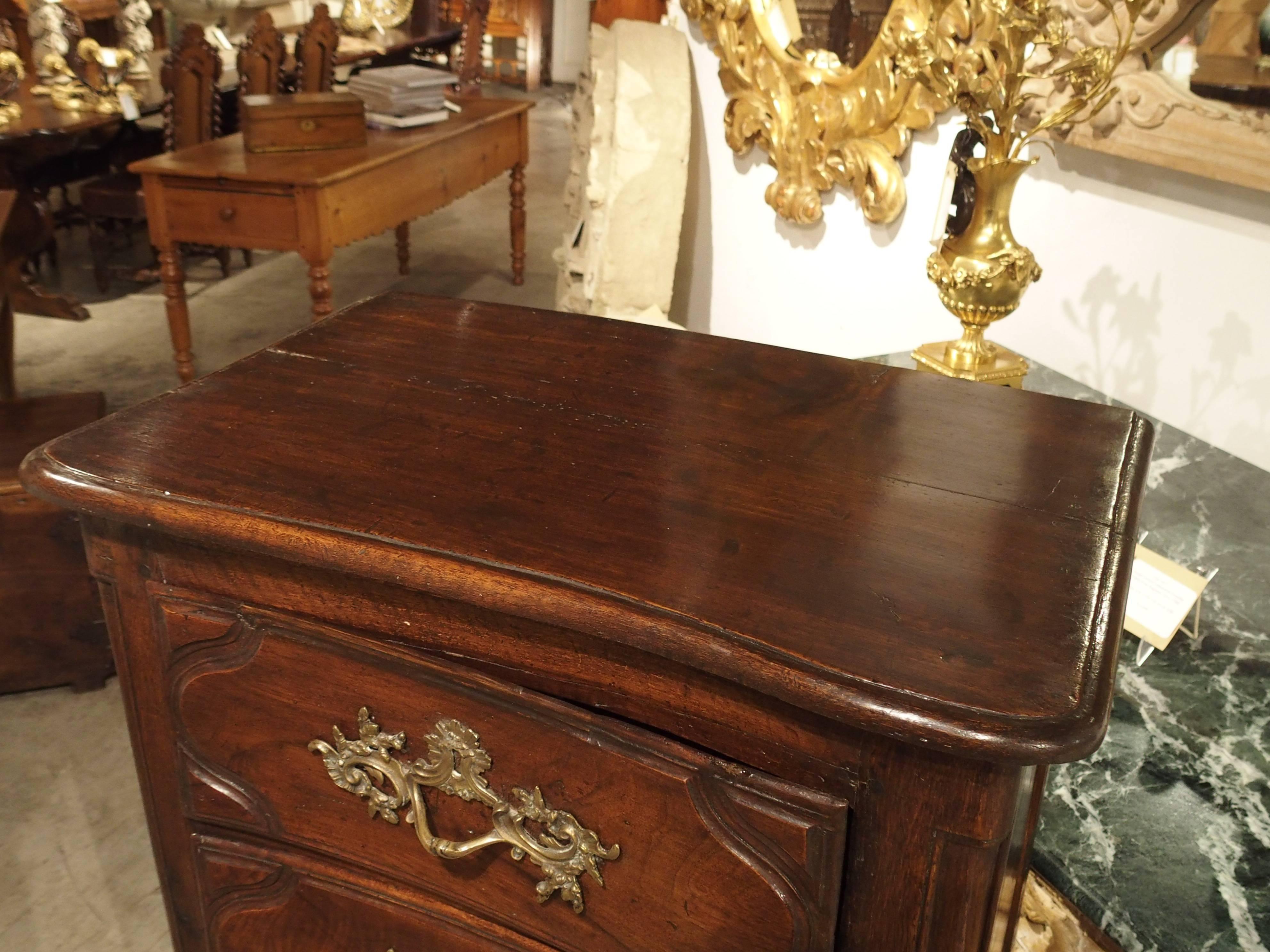 18th Century Walnut and Oak Chiffonier Chest of Drawers from France In Good Condition In Dallas, TX