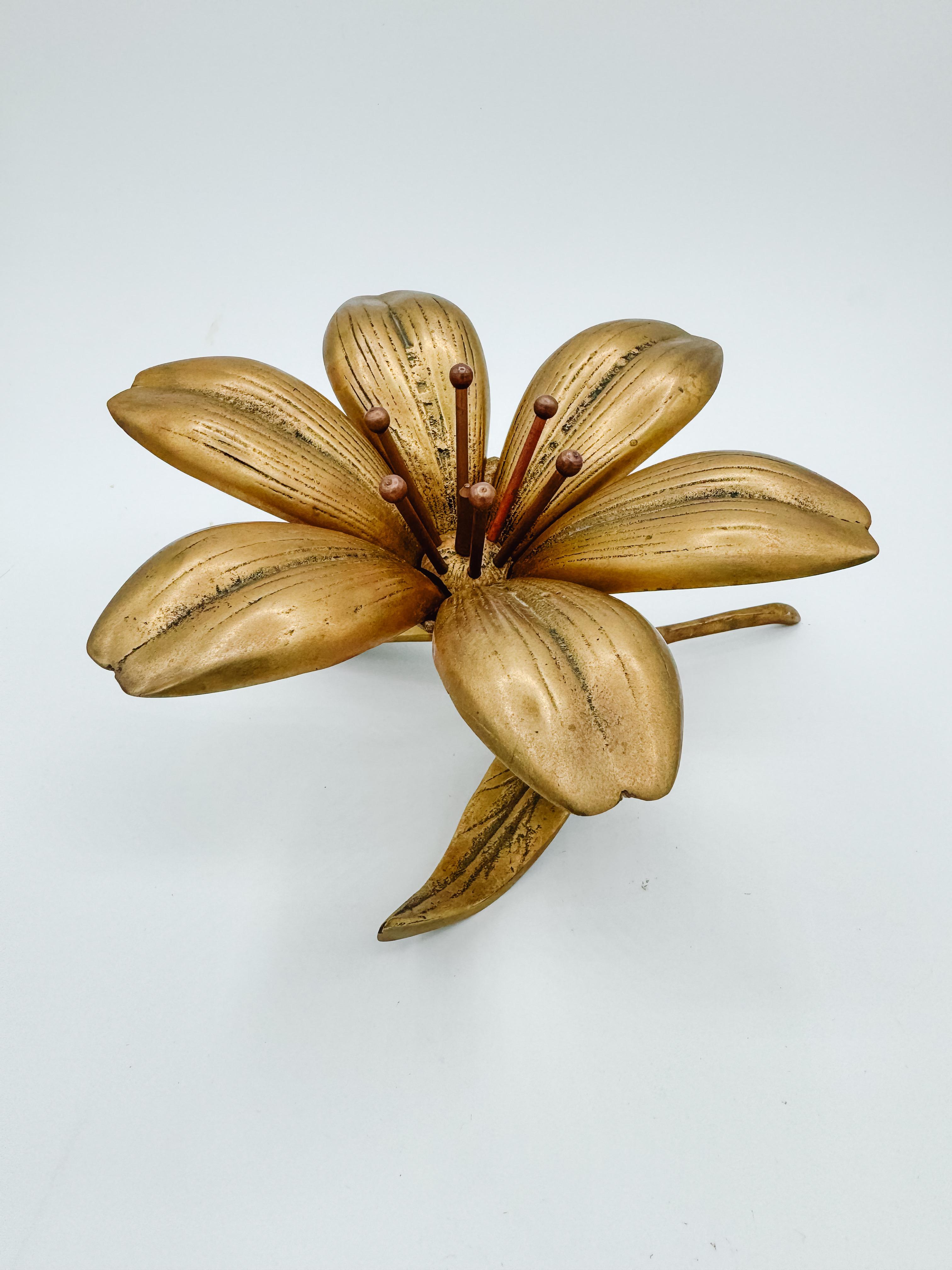 Italian Vintage Brass Art Deco Ashtray in Floral Design Large Gucci Style 6 Petals