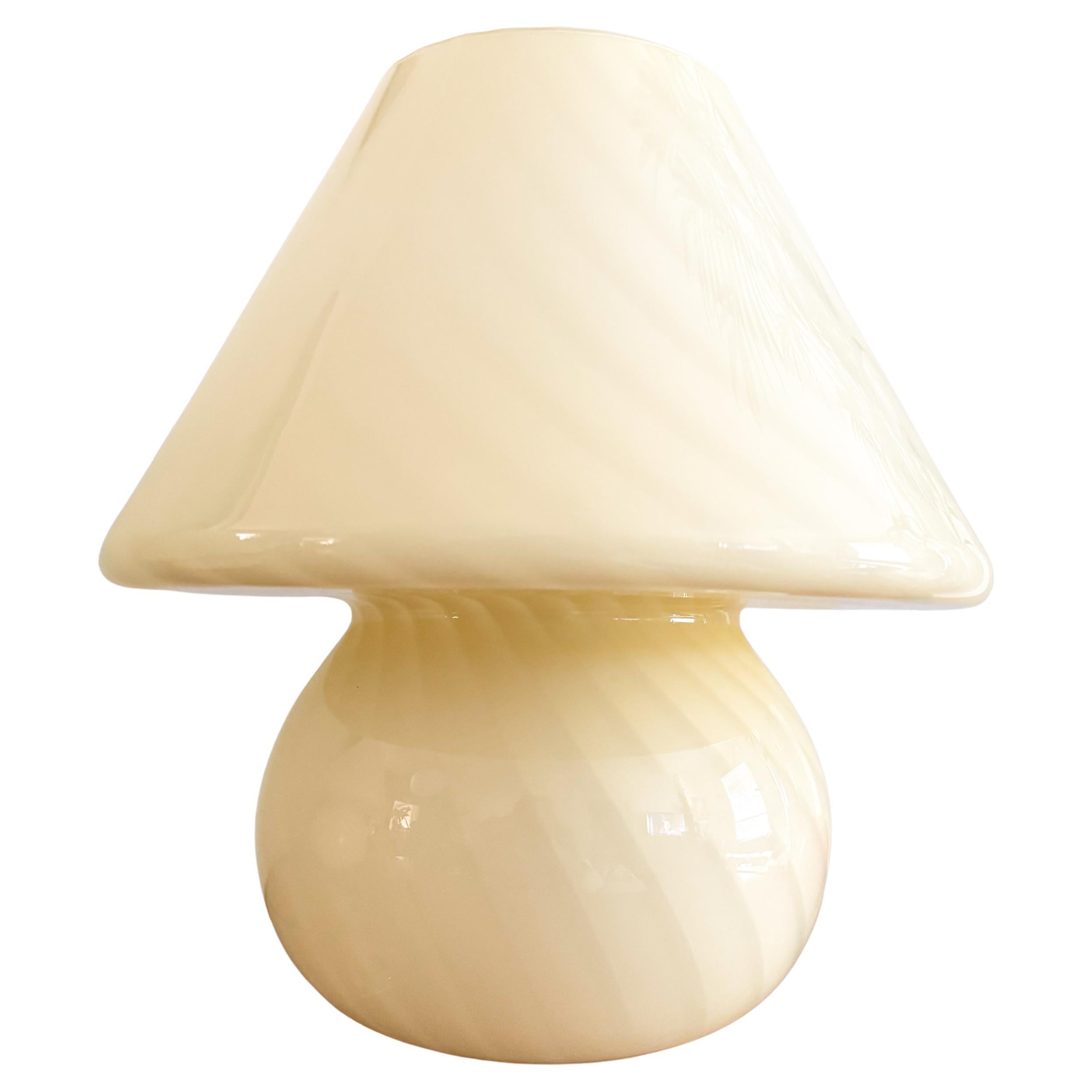 XL Lámpara de Murano de mediados de siglo Light Yellow Murano Vintage Swirl Glass italiana