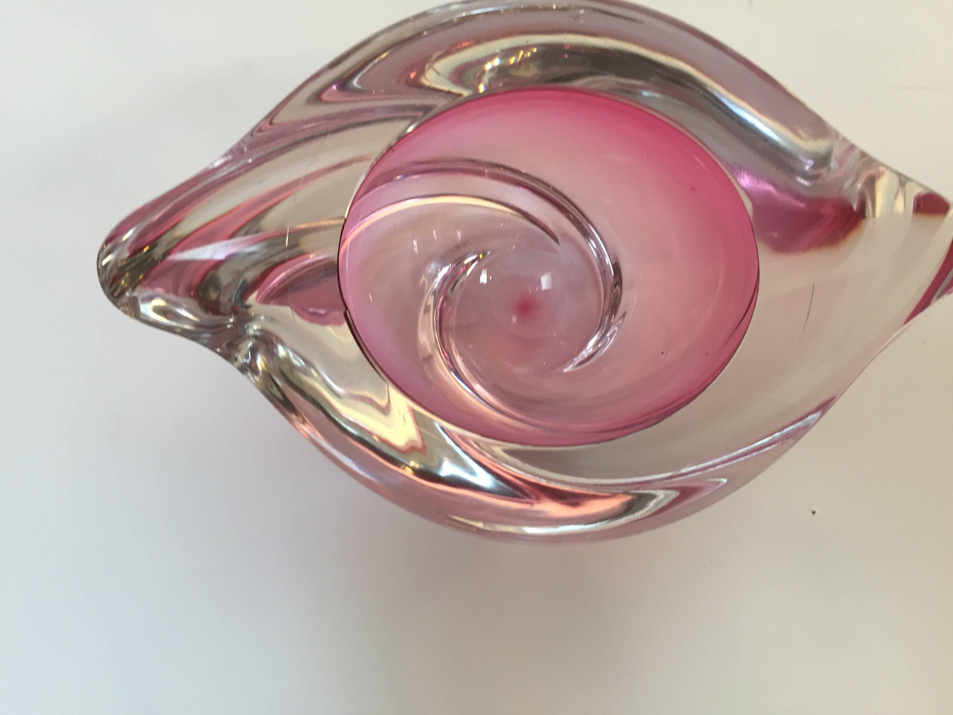 Cenicero de cristal rosa para Val Saint Lambert, pisapapeles firmado Hecho a mano en venta