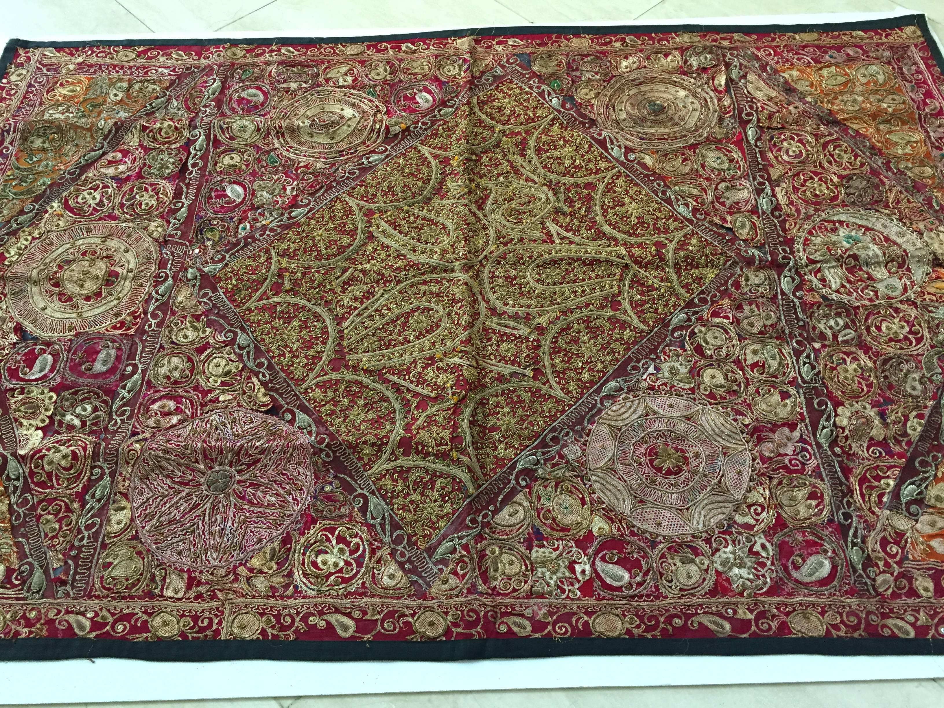 Mughal Hand Embroidered Metal Threaded Tapestry from Rajasthan, India In Good Condition For Sale In North Hollywood, CA