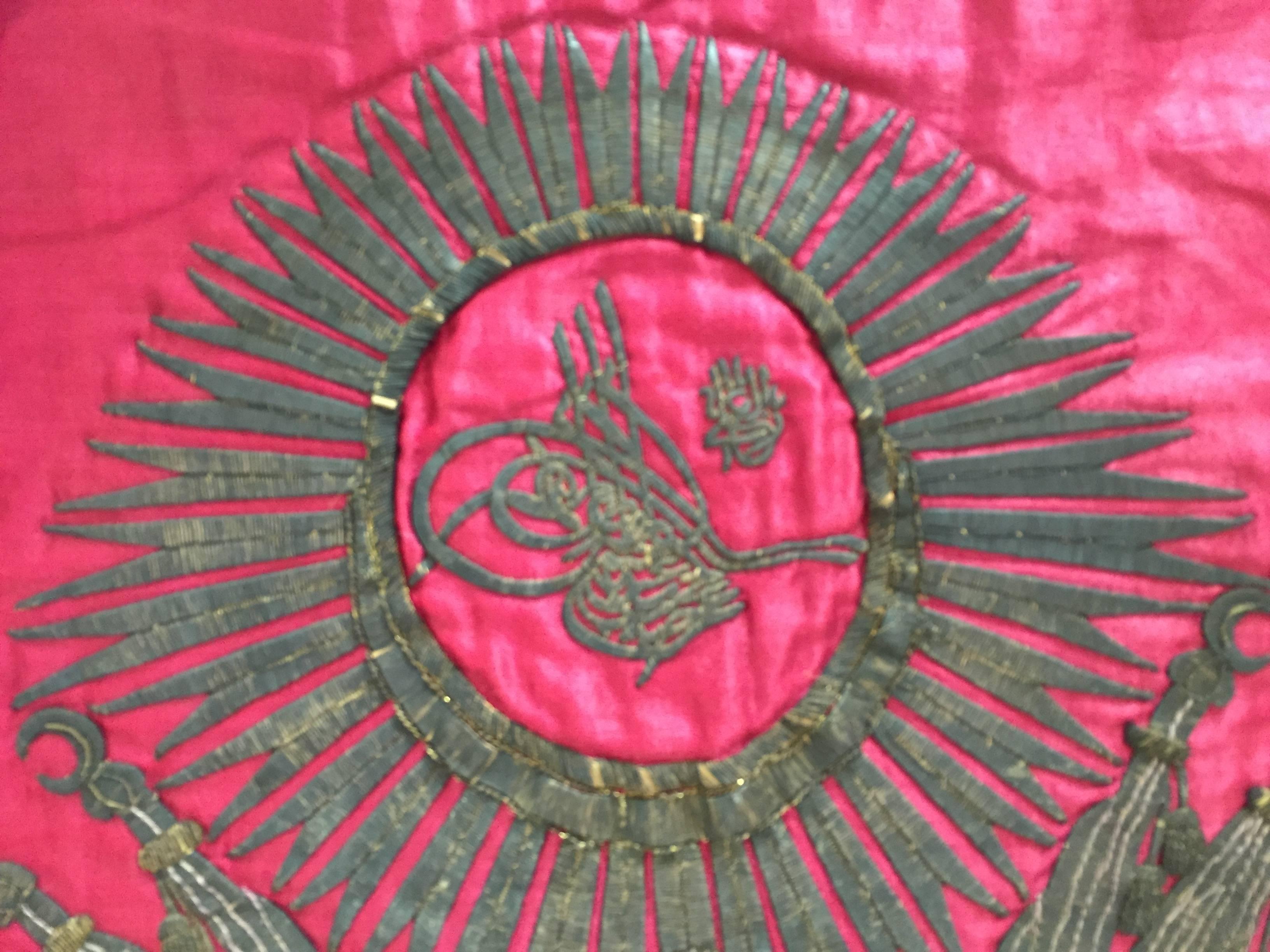 19th Century Ottoman Banner with the Tugrah of Sultan Abdulhamid II In Good Condition In North Hollywood, CA