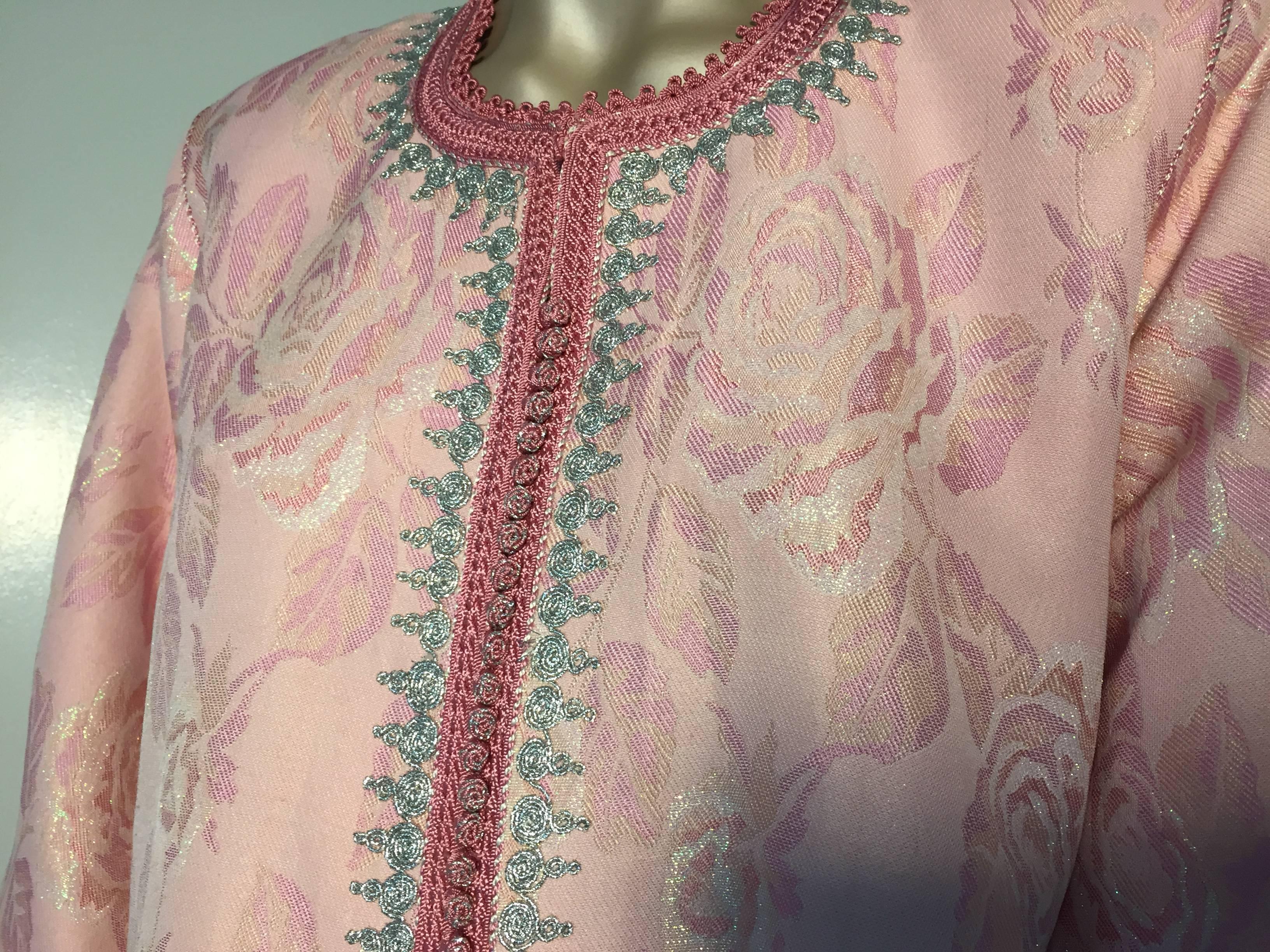 Hand-Crafted Elegant Moroccan Caftan in Pink and Silver Metallic Brocade