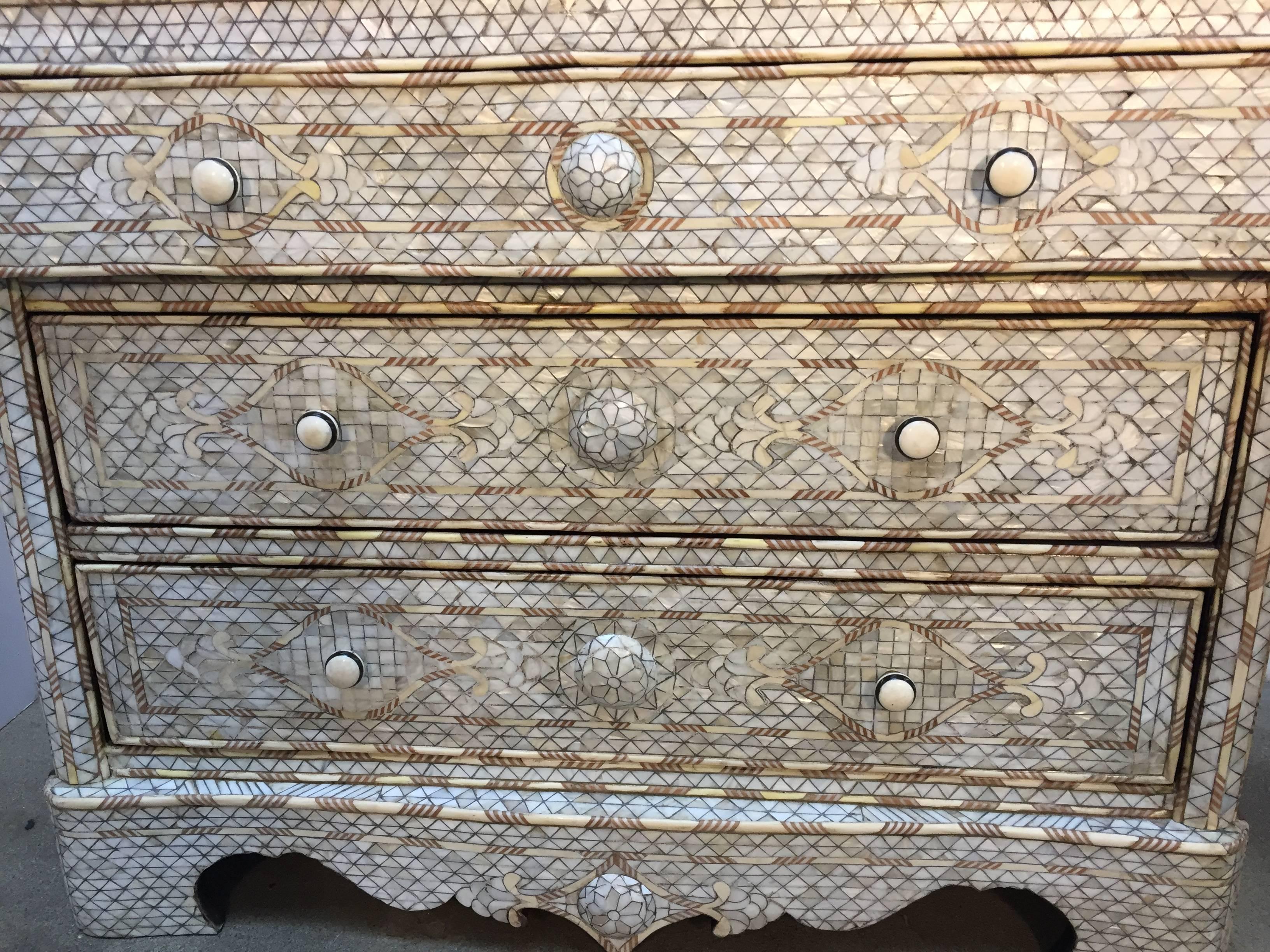 20th Century White Syrian Wedding Chest of Drawers Inlay with Mother-of-Pearl