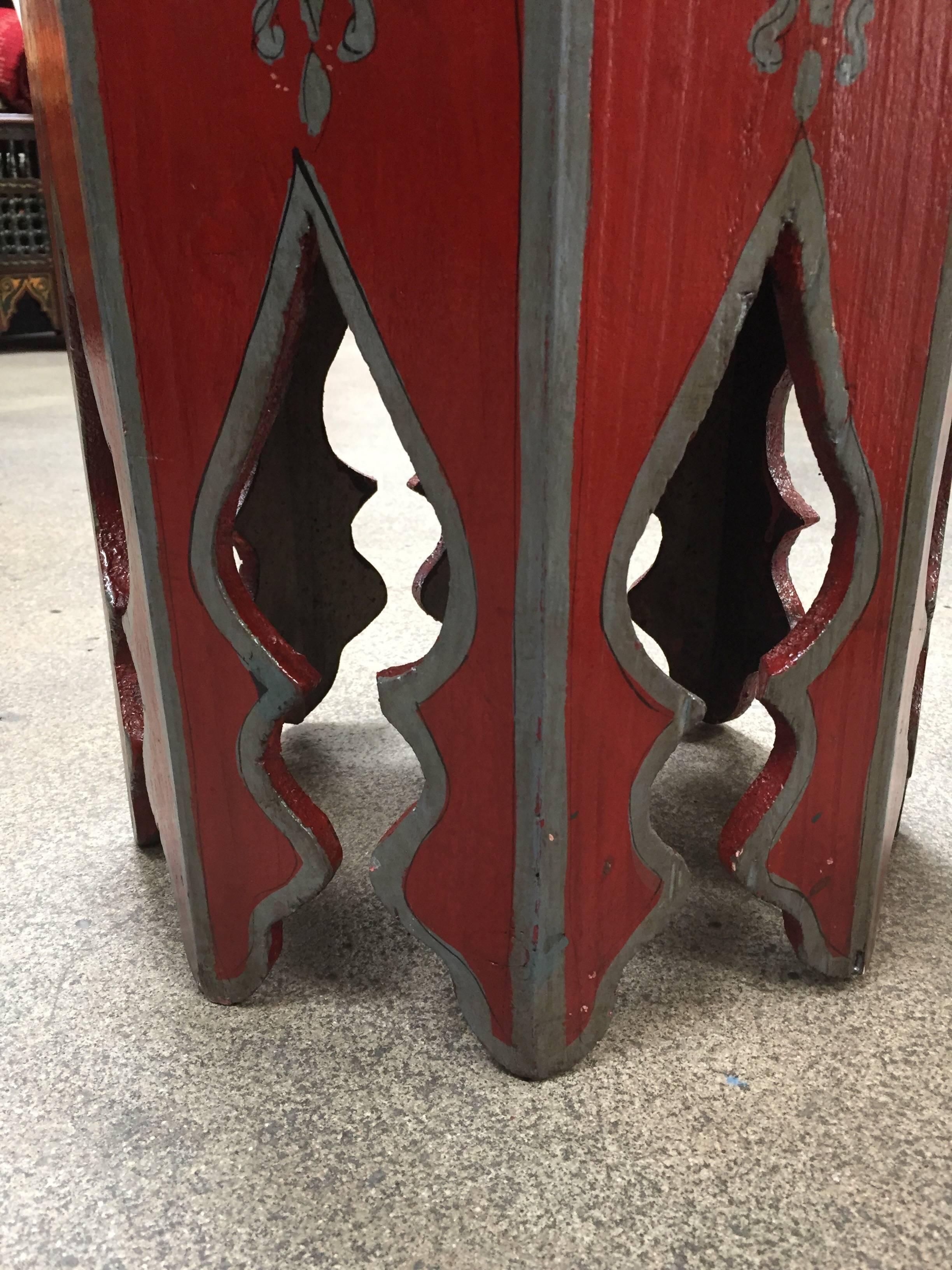 1960s Moroccan Moorish Pedestal Octagonal Table For Sale 7