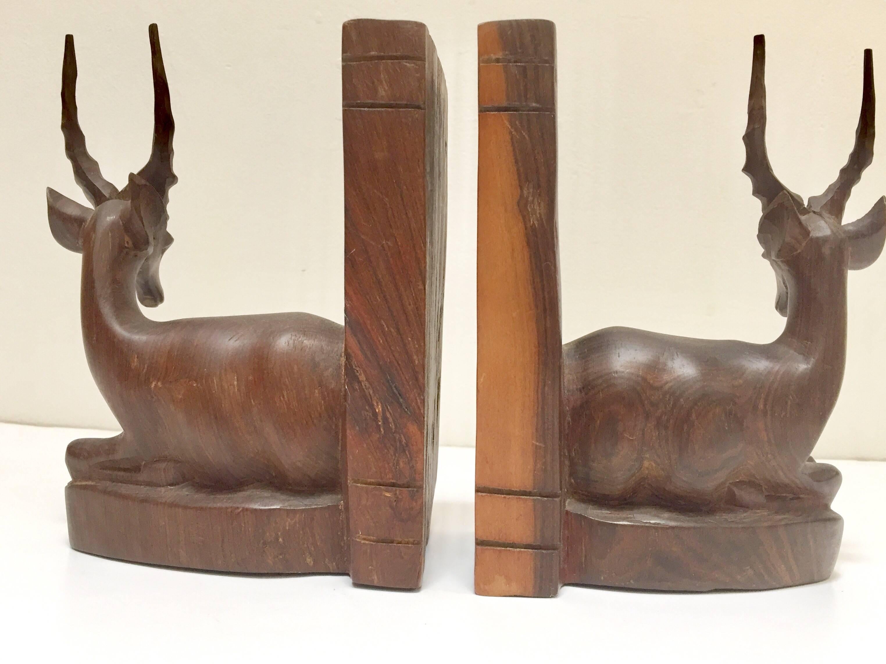 Hand-Carved Wooden Mid-Century Antelope Sculptures Bookends In Good Condition In North Hollywood, CA