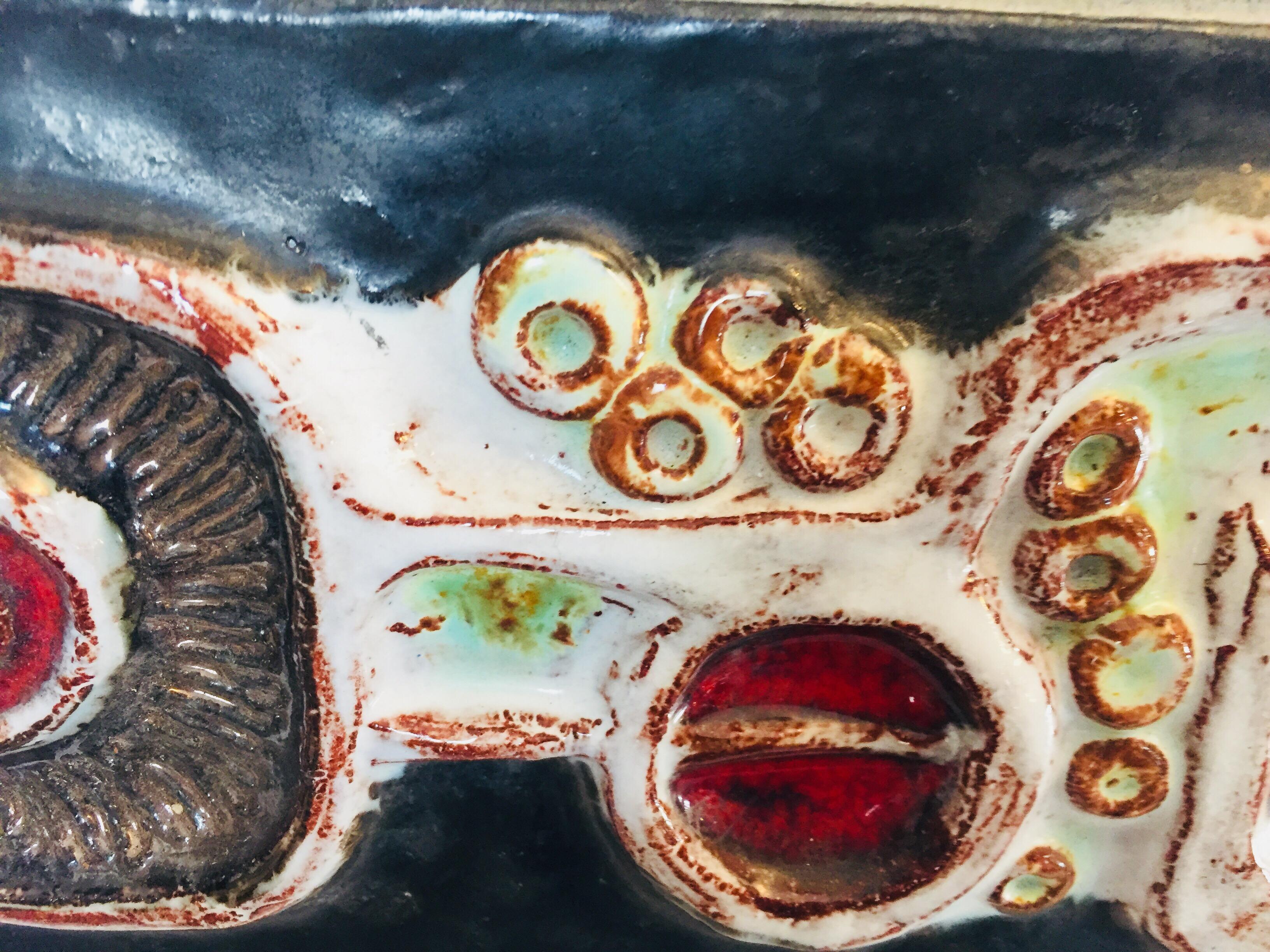 Tirador de puerta de entrada vintage con revestimiento de azulejos belgas de la artista Juliette Belarti en venta 6