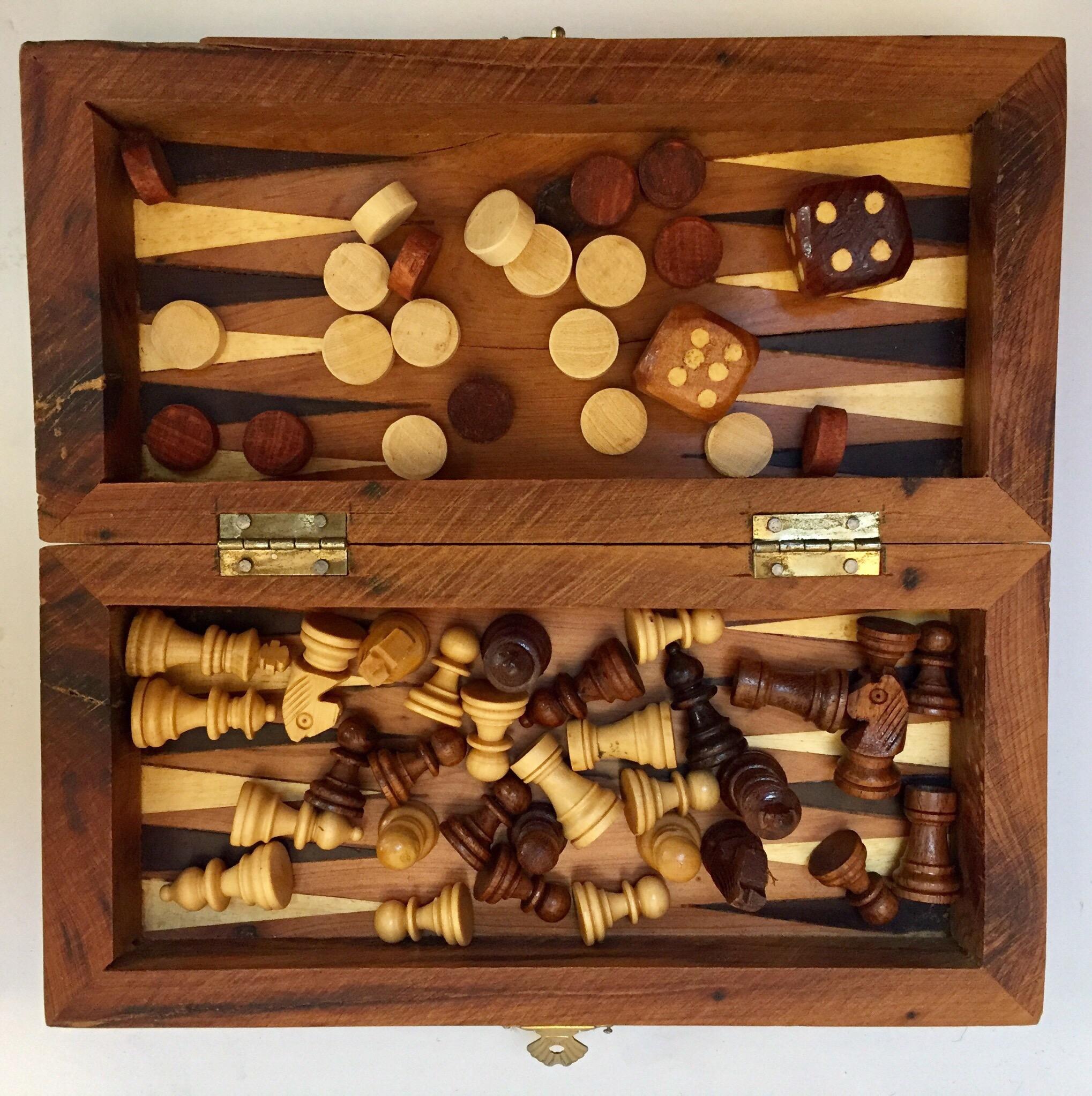 Moroccan Handcrafted Thuya Wood Box with Backgammon and Chess Set Game 6
