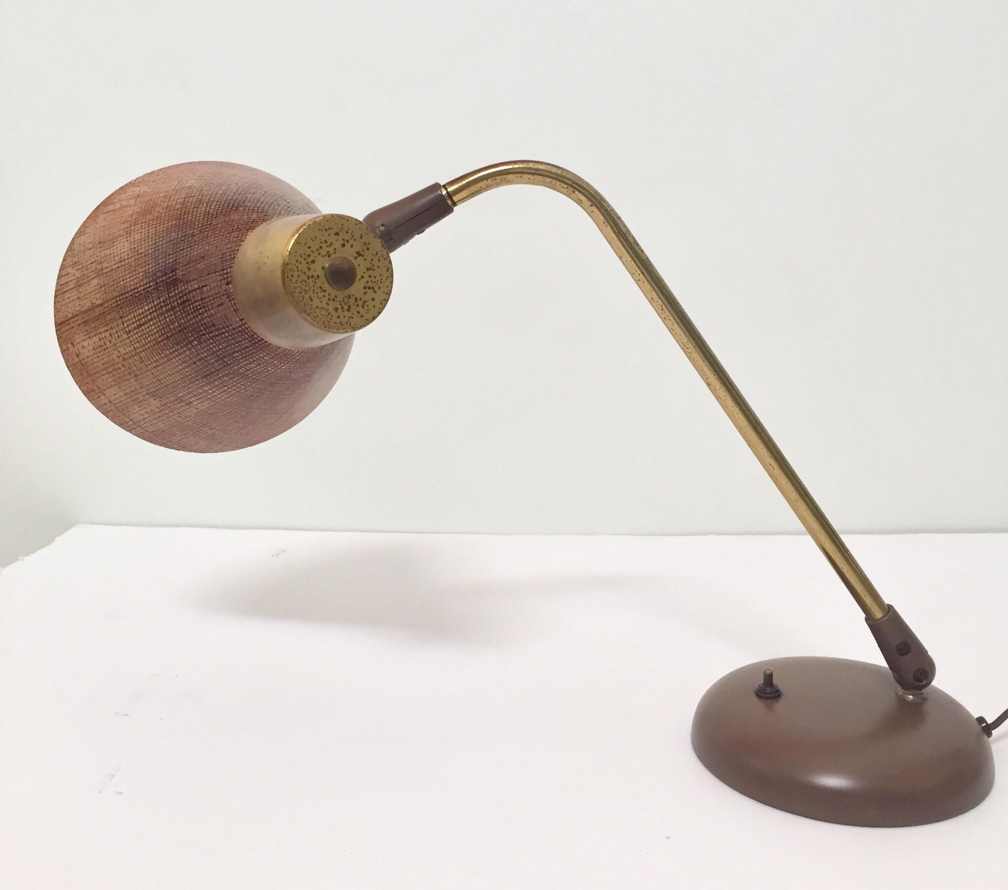 Gerald Thurston Desk Table Lamp for Lightolier, 1950s In Fair Condition In North Hollywood, CA