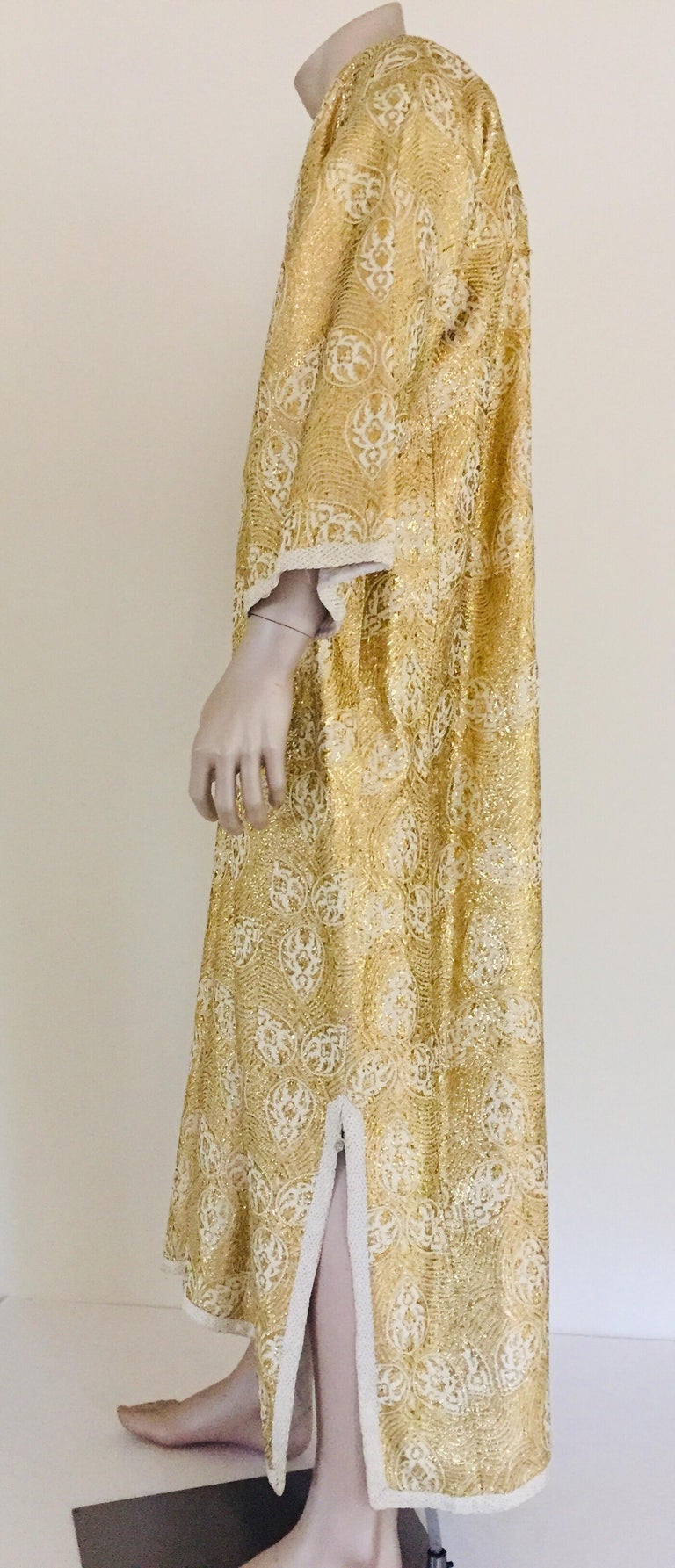 Hand-Crafted Moroccan Caftan in Silver and Gold Brocade Vintage Gentleman Kaftan Circa 1960 For Sale