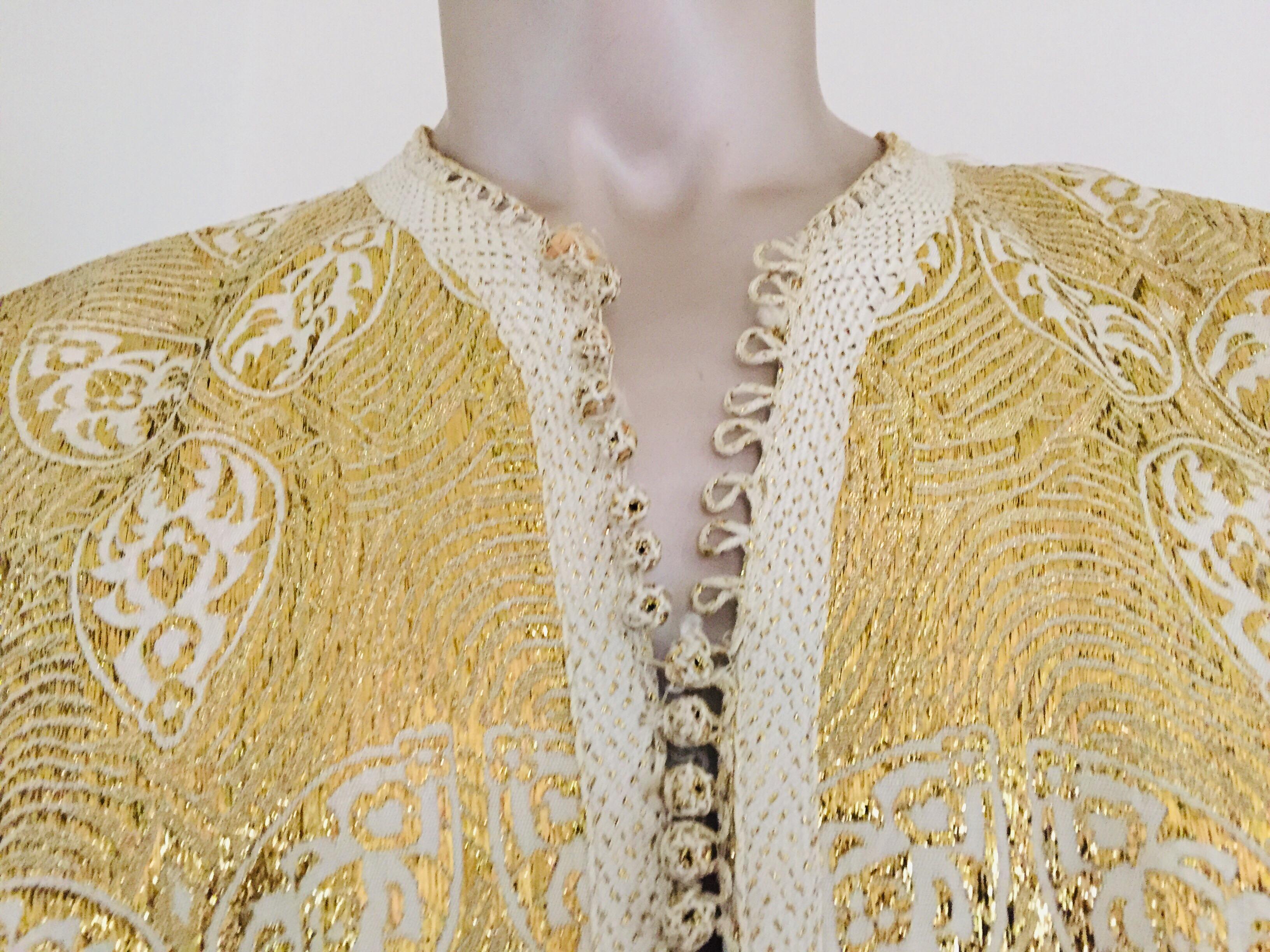 Moroccan Caftan in Silver and Gold Brocade Vintage Gentleman Kaftan Circa 1960 For Sale 5