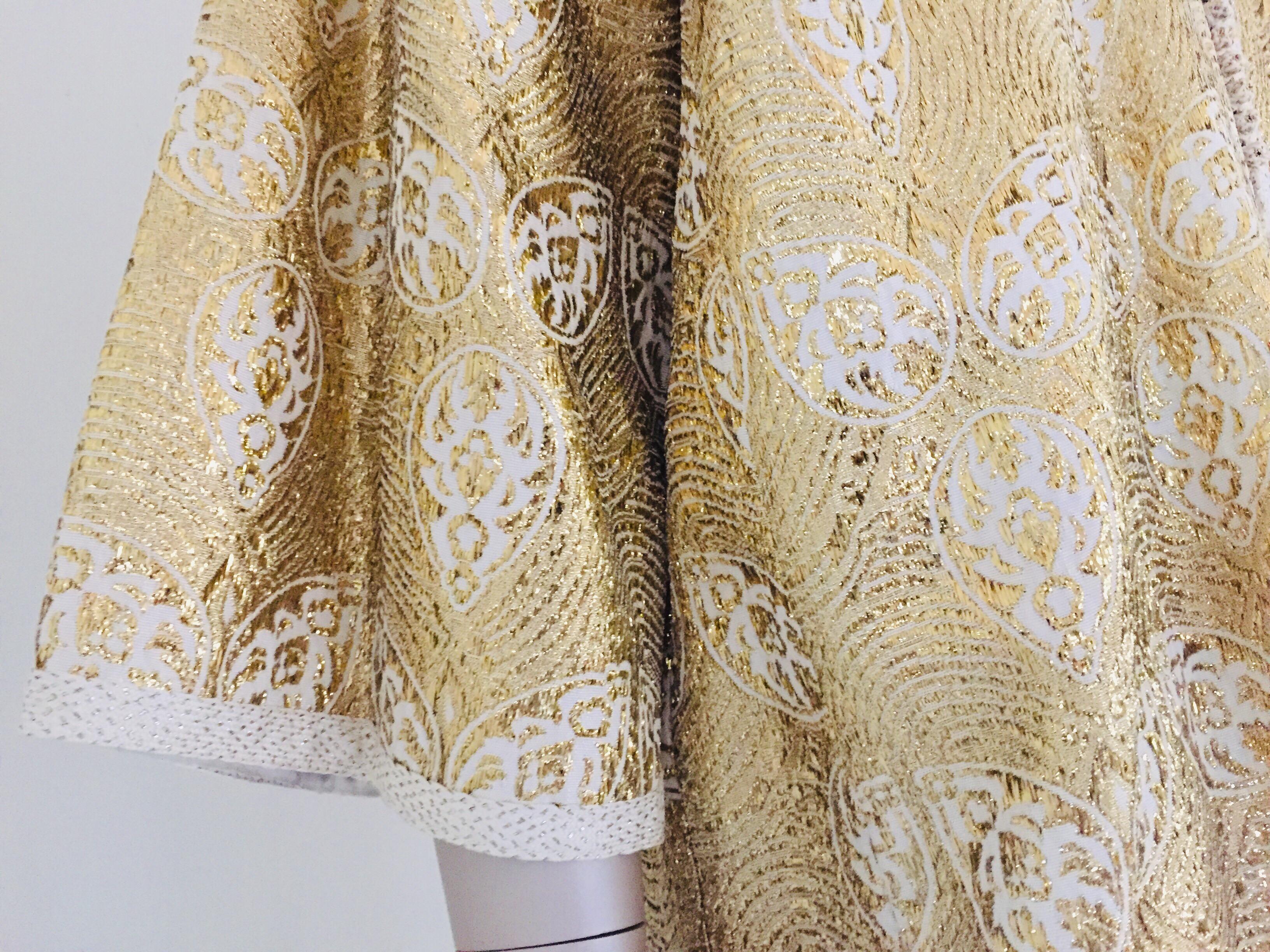 Moroccan Caftan in Silver and Gold Brocade Vintage Gentleman Kaftan Circa 1960 For Sale 7