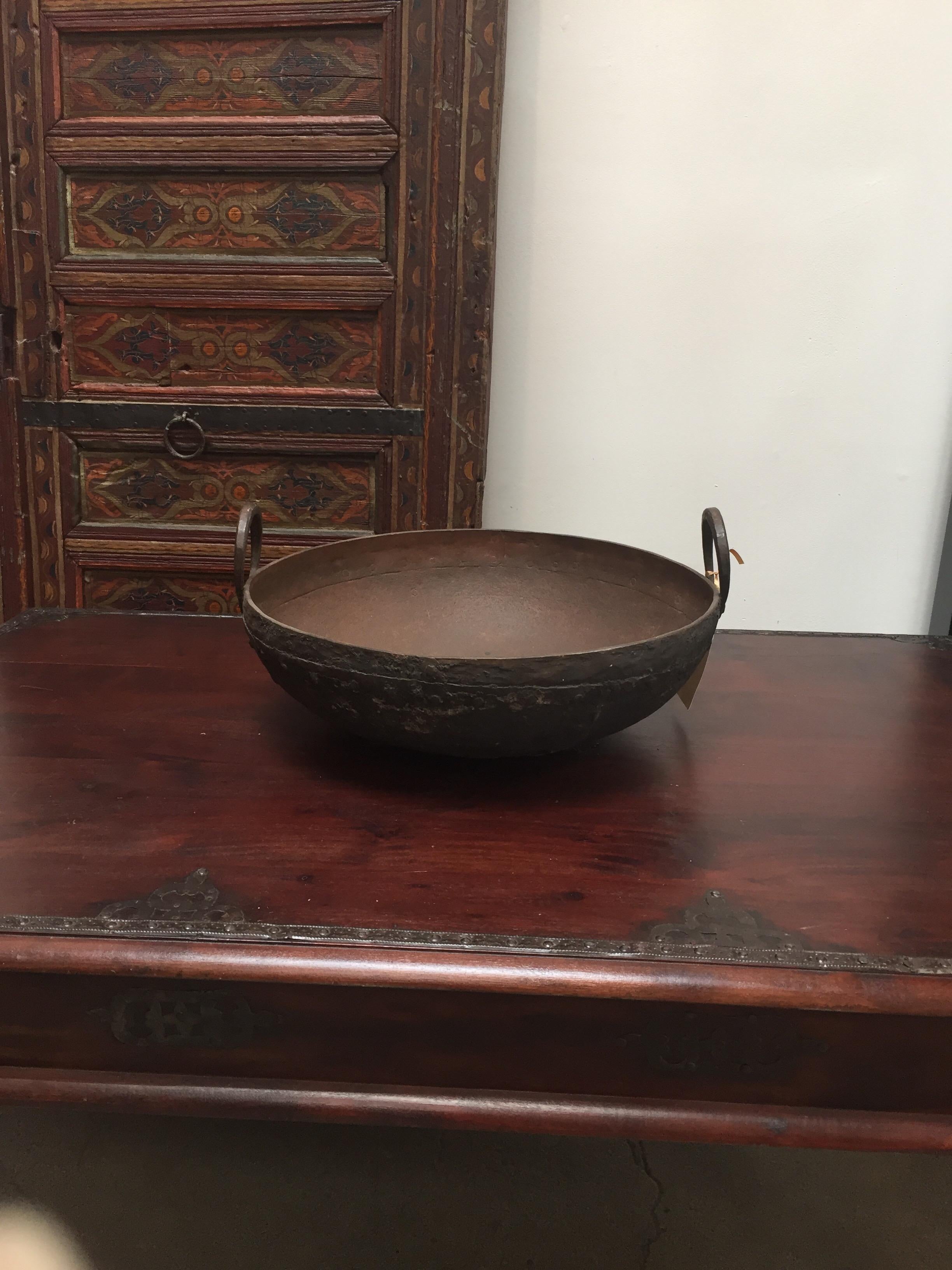 Large Metal Iron Pot from Southern India In Good Condition In North Hollywood, CA