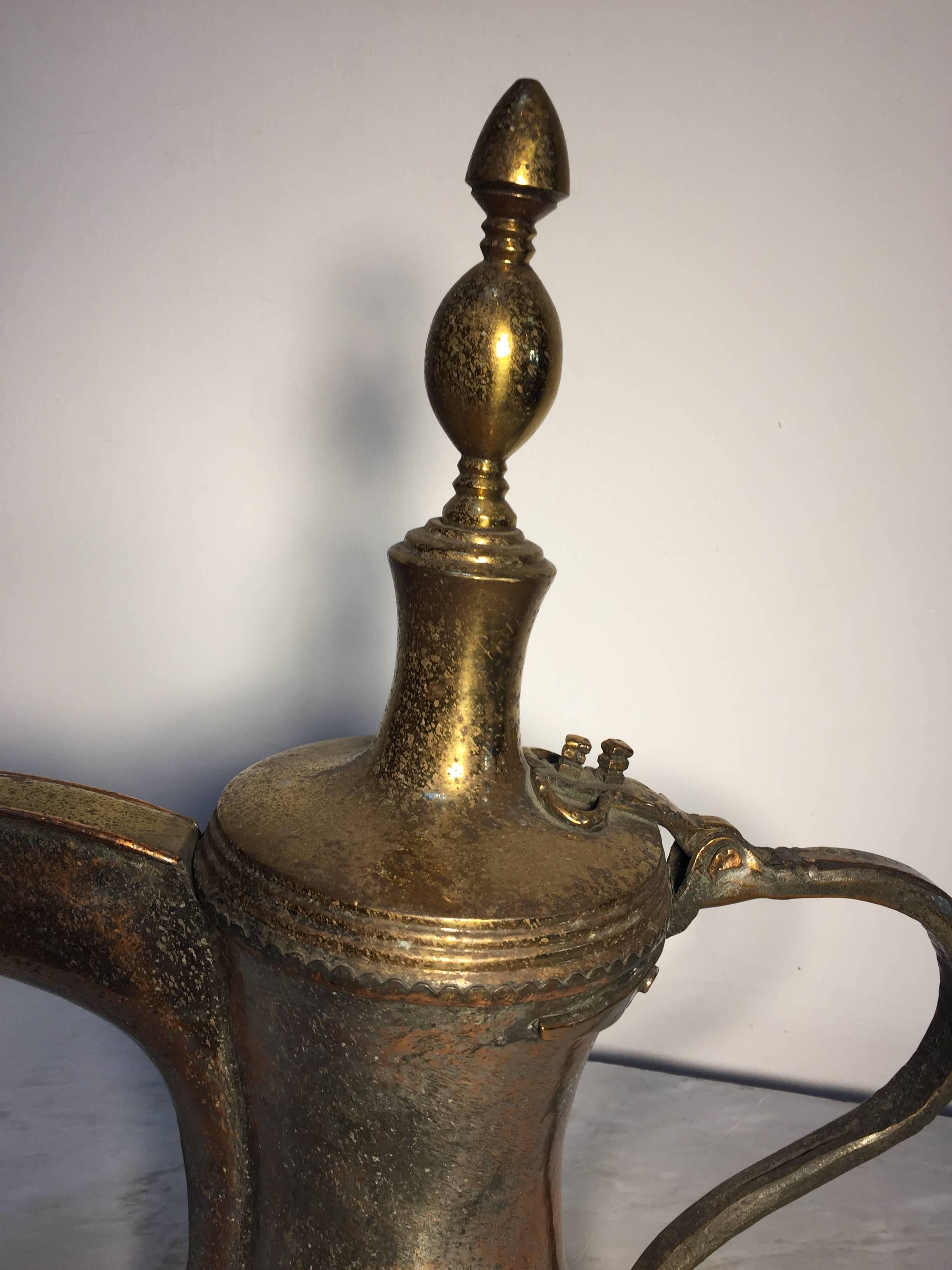 19th Century Dallah Middle Eastern Oversized Arabic Copper Coffee Pot In Good Condition In North Hollywood, CA
