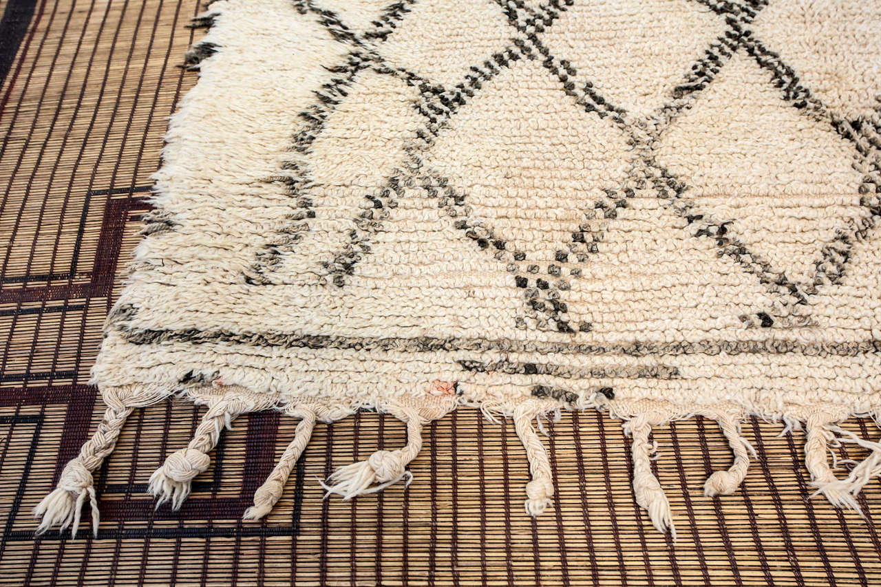 Marokkanischer Beni Ouarain-Teppich im Vintage-Stil Nordafrika im Zustand „Gut“ im Angebot in North Hollywood, CA
