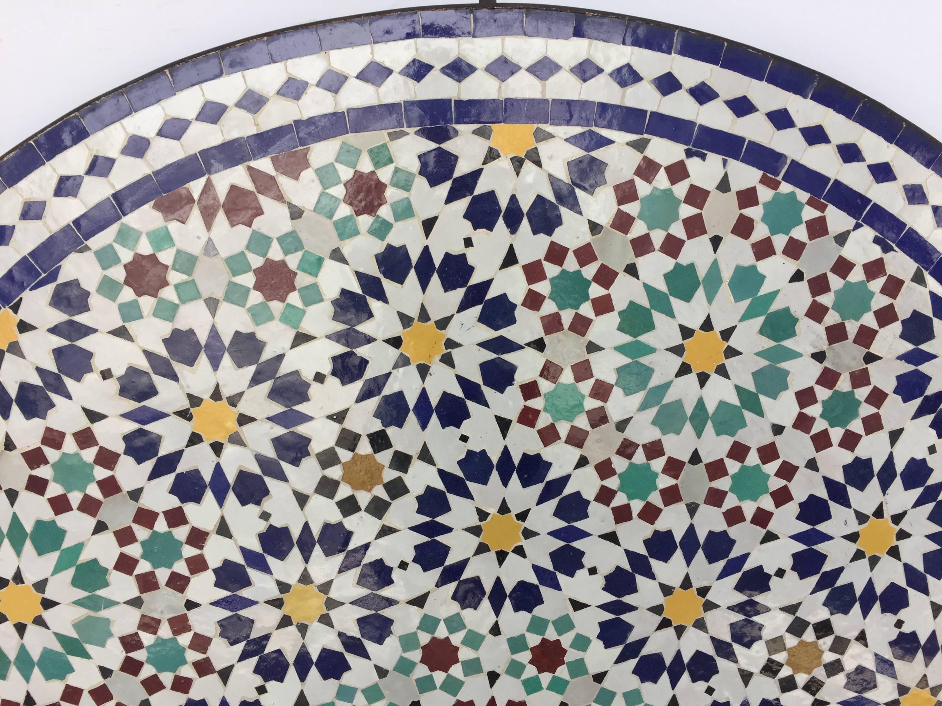 Moroccan Round Mosaic Outdoor Tile Table in Fez Moorish Design In Good Condition For Sale In North Hollywood, CA