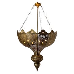Lustre marocain surdimensionné en laiton ajouré et en filigrane, style mauresque