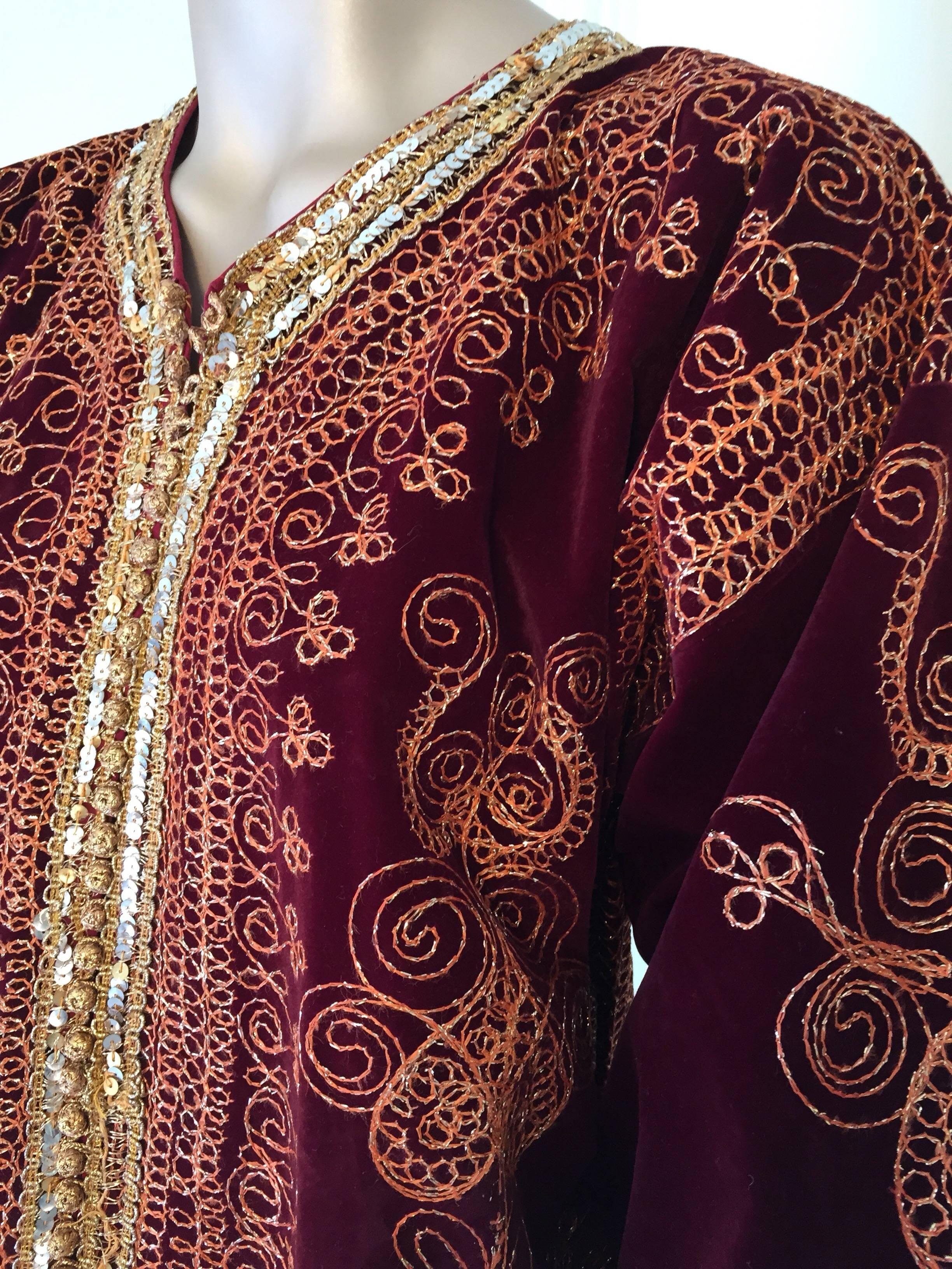 Moroccan Caftan Maroon Velvet Embroidered with Gold Kaftan, circa 1970 1