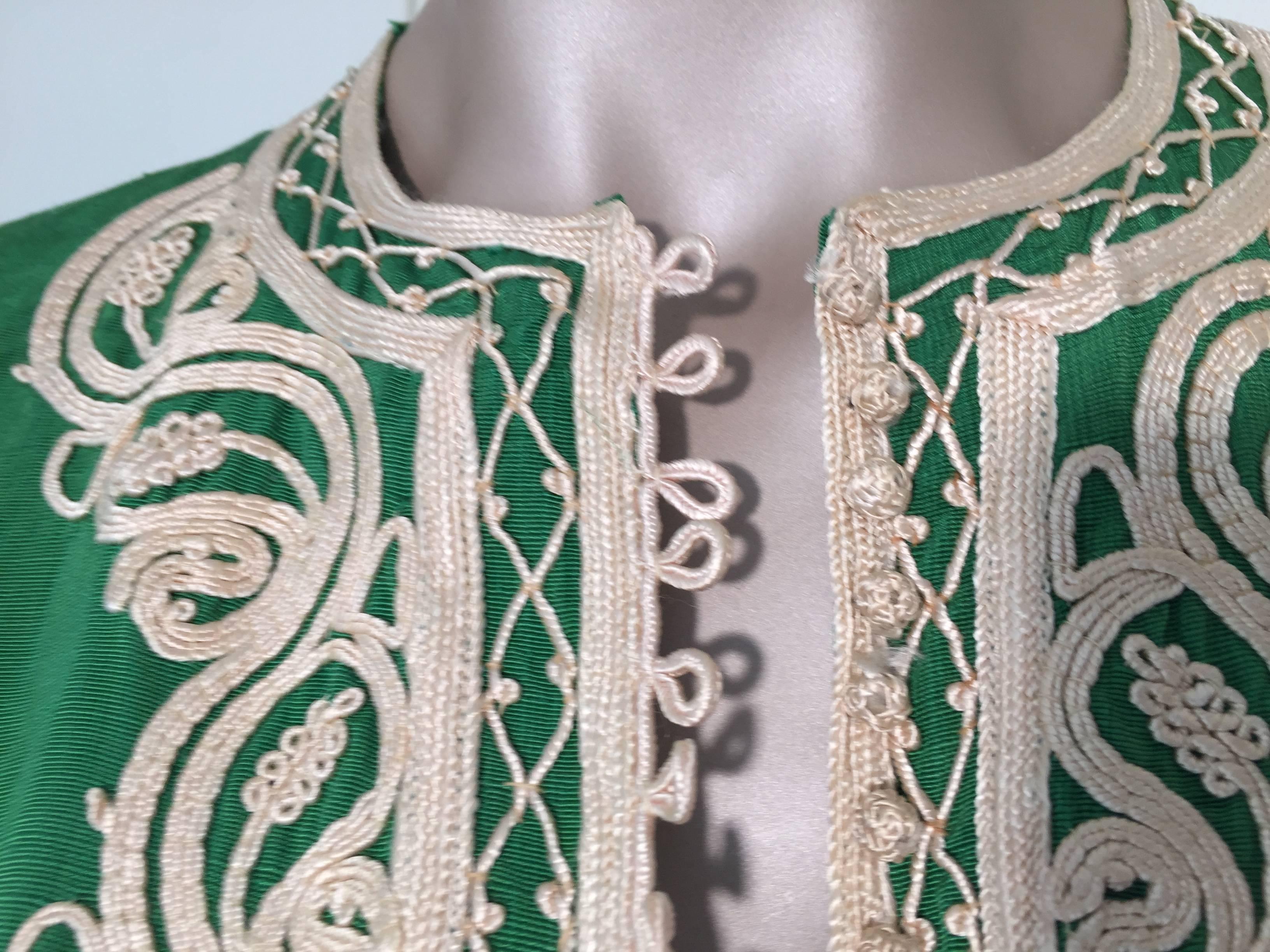 Bohemian Moroccan Caftan Emerald Green Silk Kaftan Size S to M For Sale