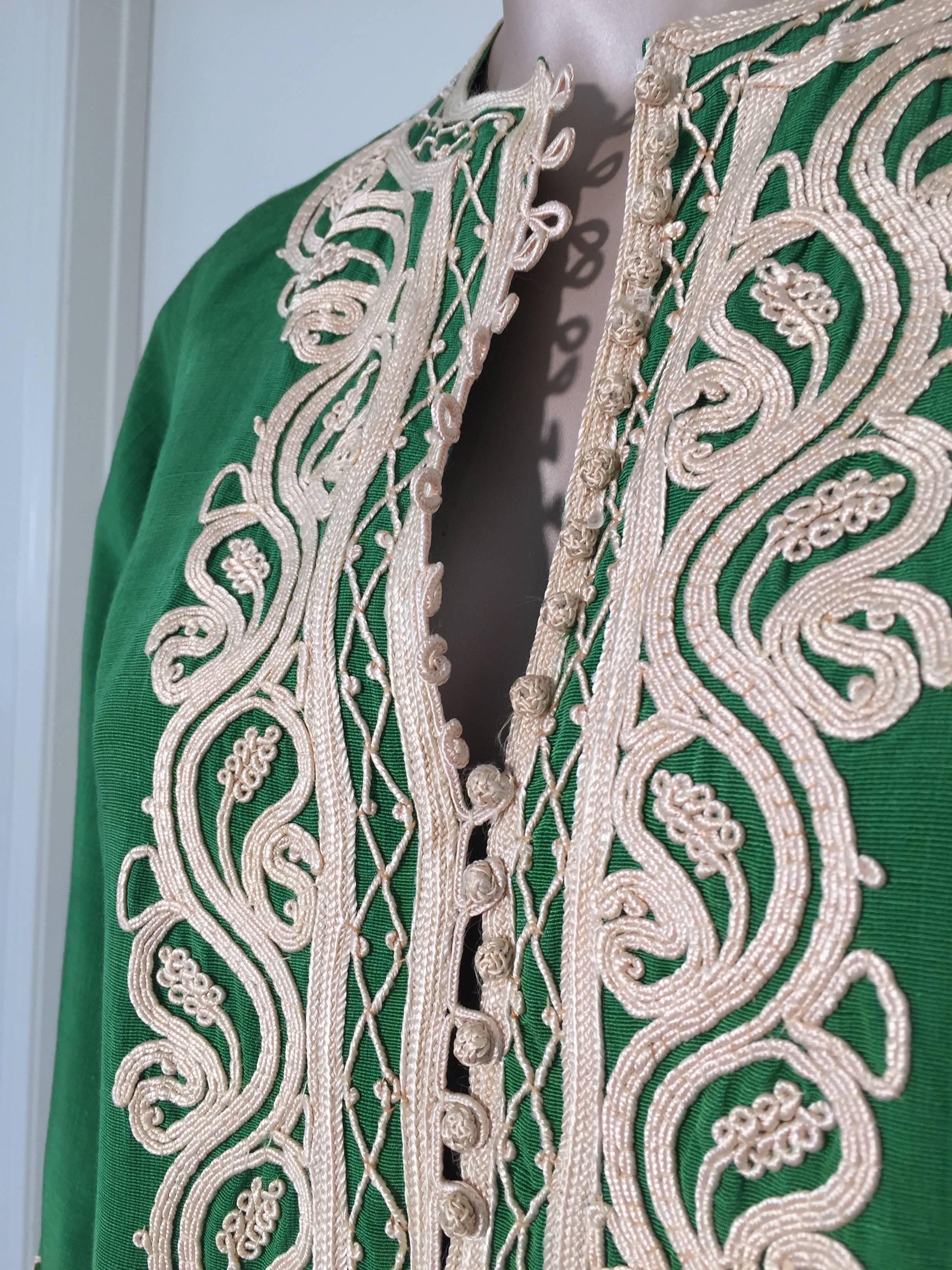 Embroidered Moroccan Caftan Emerald Green Silk Kaftan Size S to M For Sale