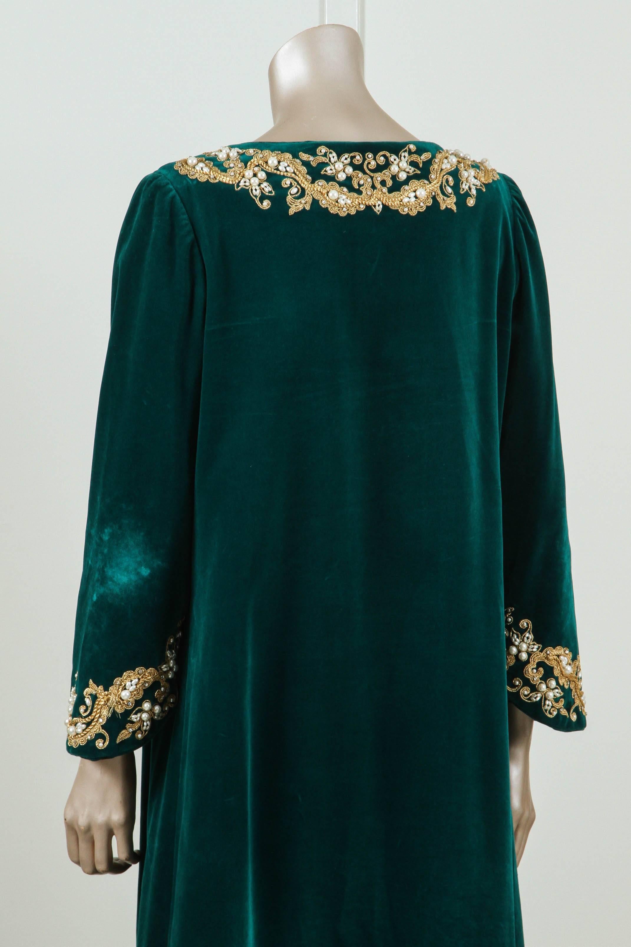 20th Century Silk Velvet Caftan by I. Magnin Designer Maxi Dress Kaftan, 1970 Emerald Green For Sale