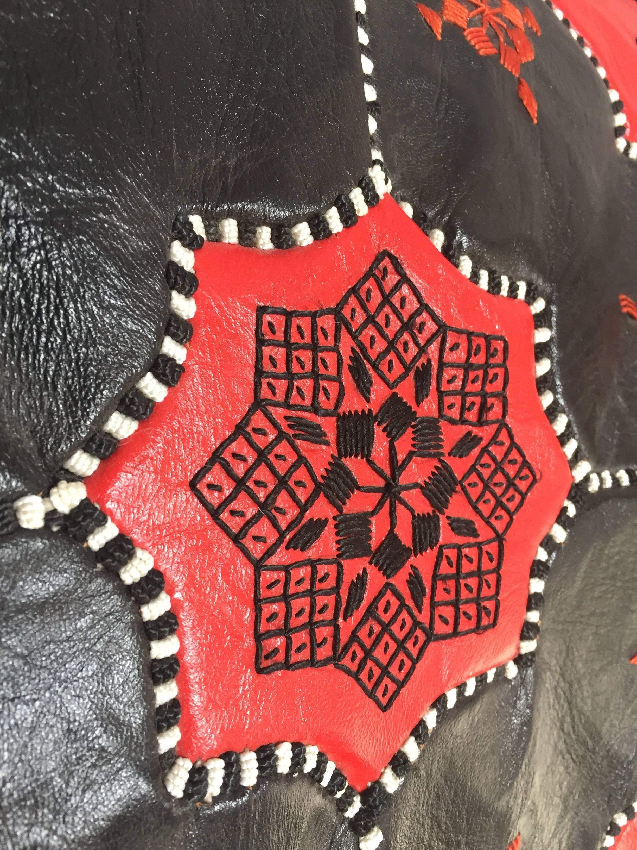 Vintage Moroccan Leather Rectangular Pouf in Red and Black In Good Condition For Sale In North Hollywood, CA