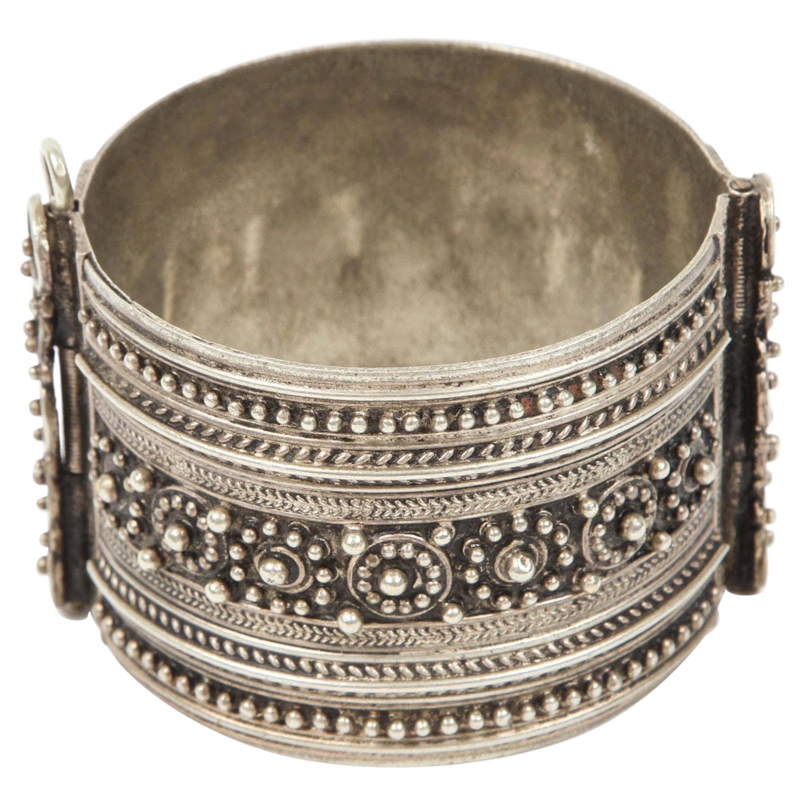 Handgefertigtes marokkanisches Berber-Stammesarmband, Silber, 1950er Jahre
