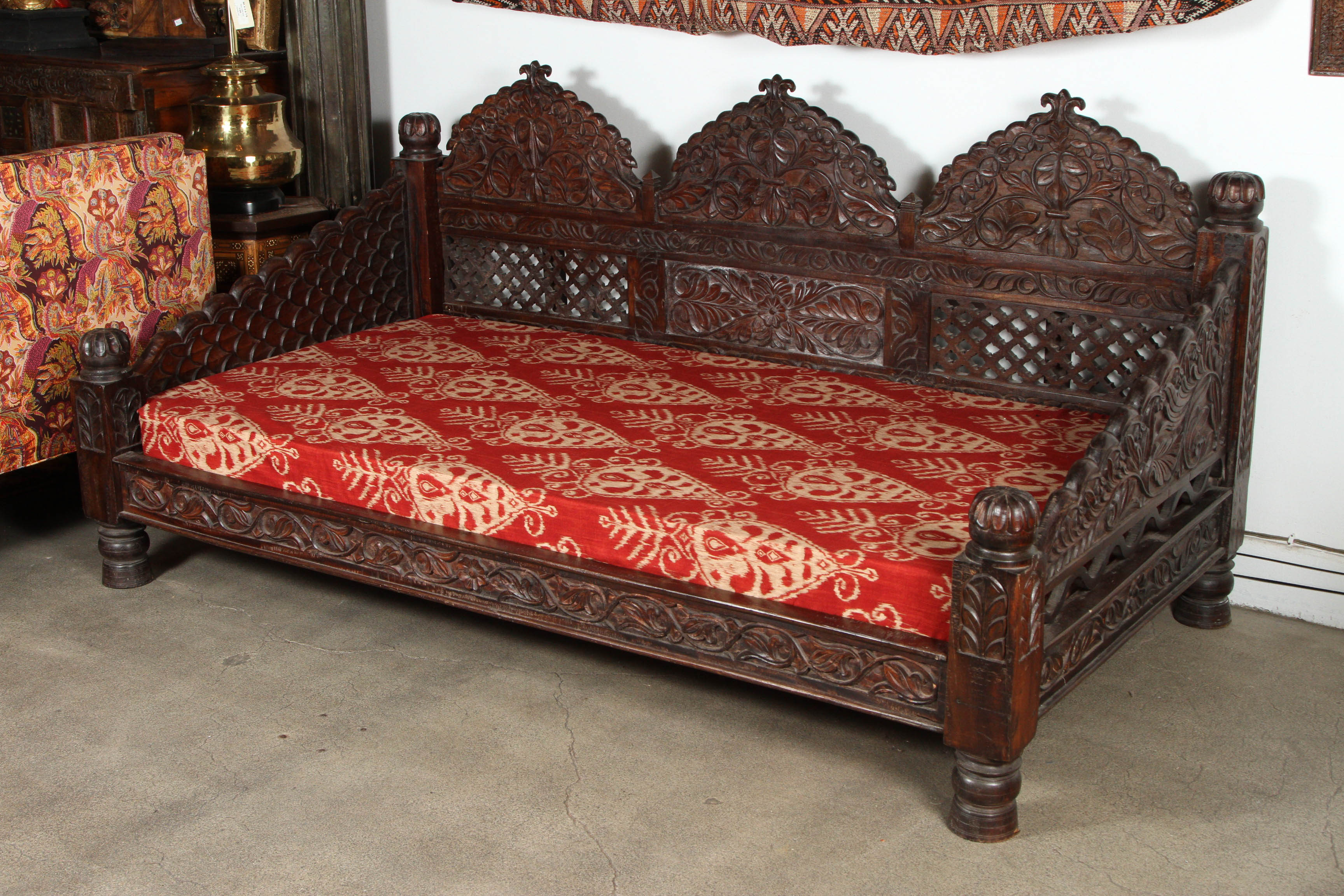 Anglo Raj Indian Daybed