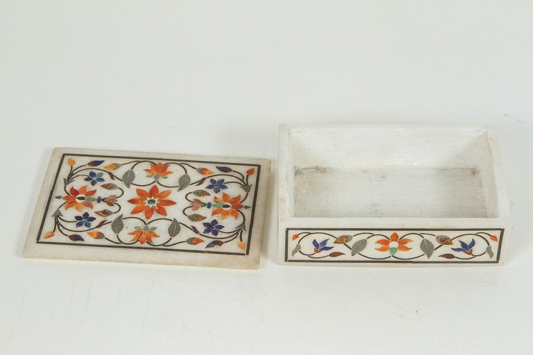 Hand-Crafted Set of Three Anglo-Indian Marble inlay Boxes
