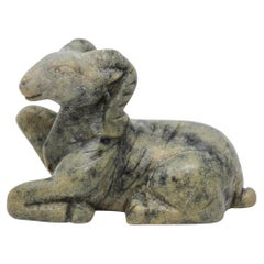 Amulet de bélier égyptien Khnum vintage en pierre de jade sculptée à la main