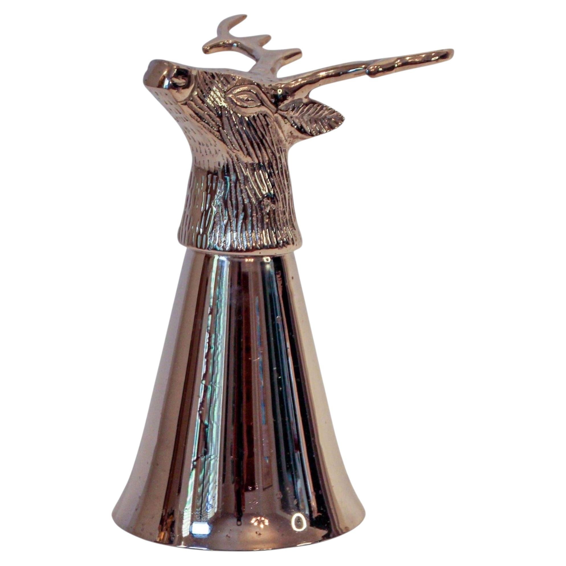 What are stirrup cups used for?