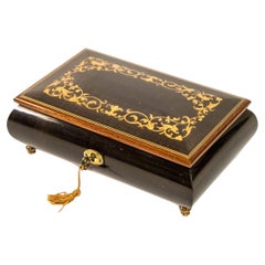 Caja de música con pie de joyero azul fabricada en Italia por Reuge Sainte Croix Sorrento