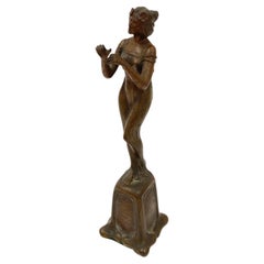 Bronze Figure of an Art Nouveau Young Women circa 1900