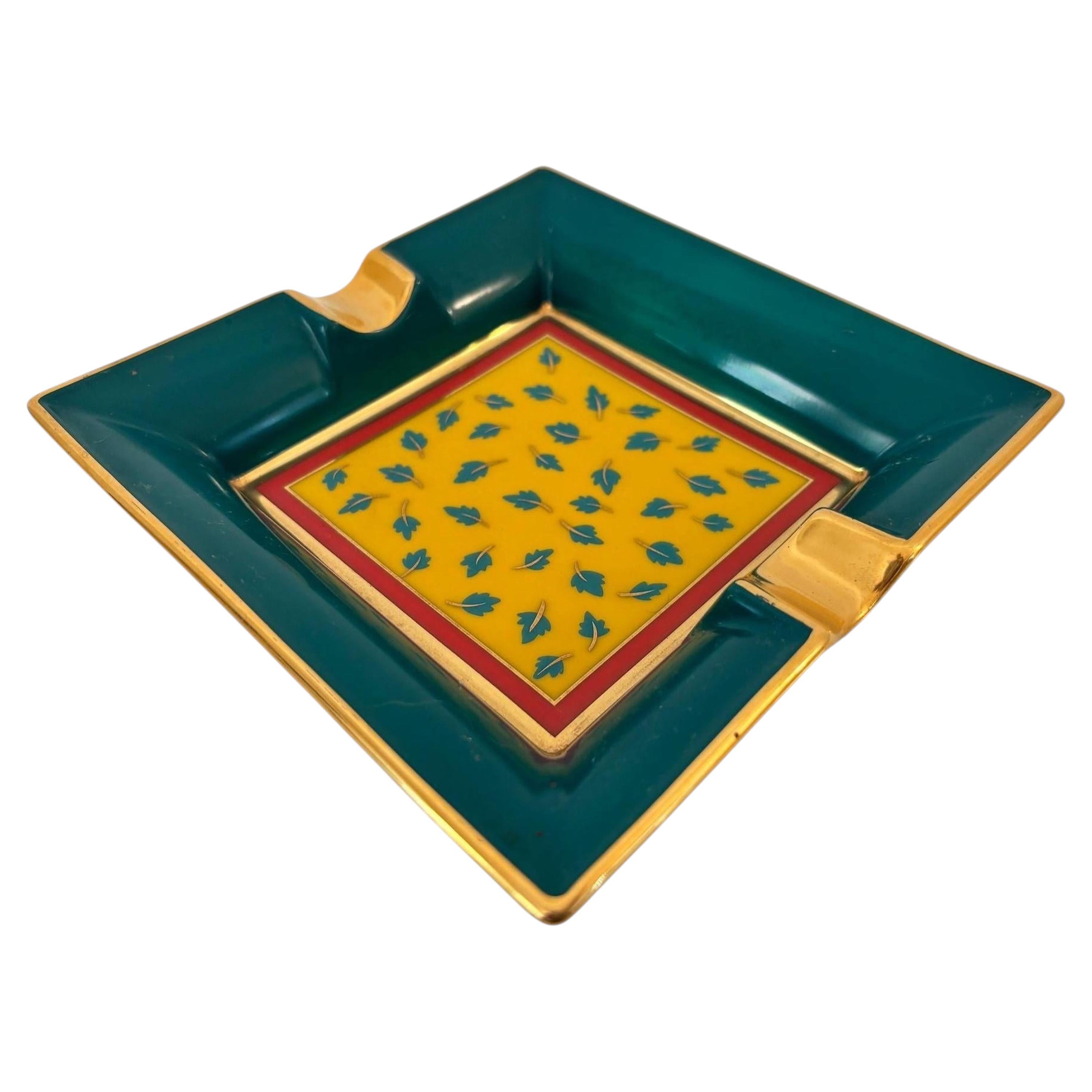 Vintage Kahla Porzellan Quadrat Aschenbecher Grün und Gold Deutschland ca. 1950