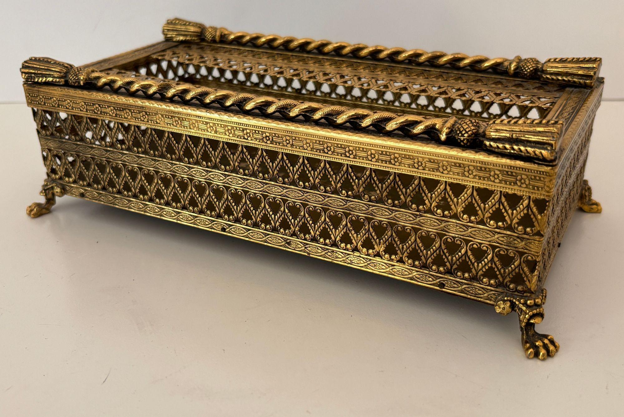 Hollywood Regency Rope and Tassel Gilt Filigree Tissue Box Holder with Claw Feet For Sale 5