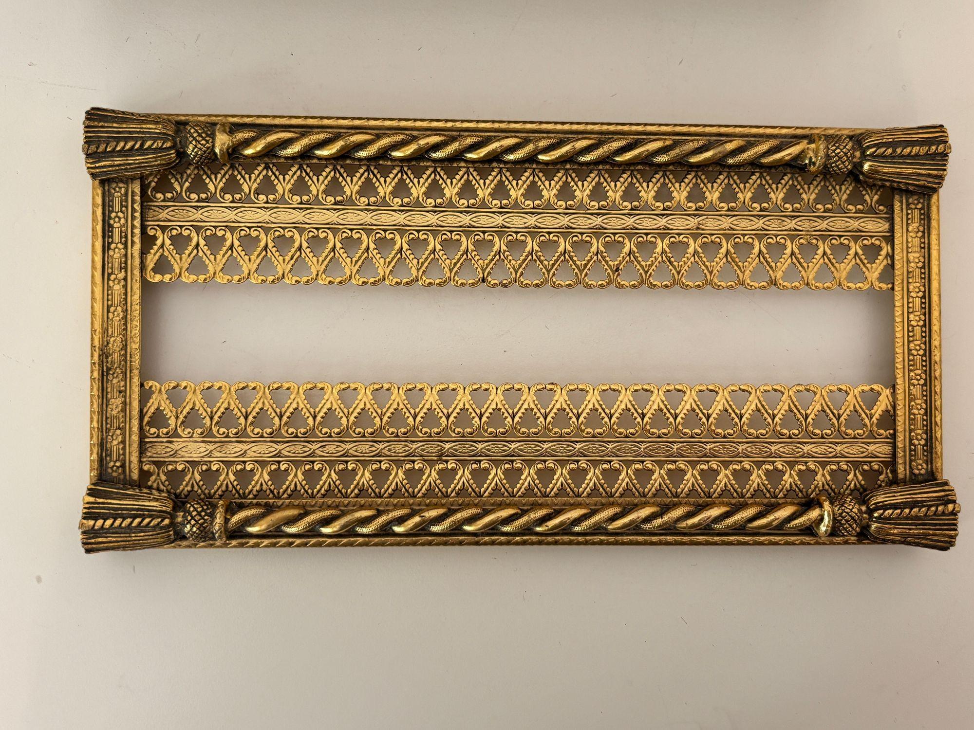 Hollywood Regency Rope and Tassel Gilt Filigree Tissue Box Holder with Claw Feet For Sale 4