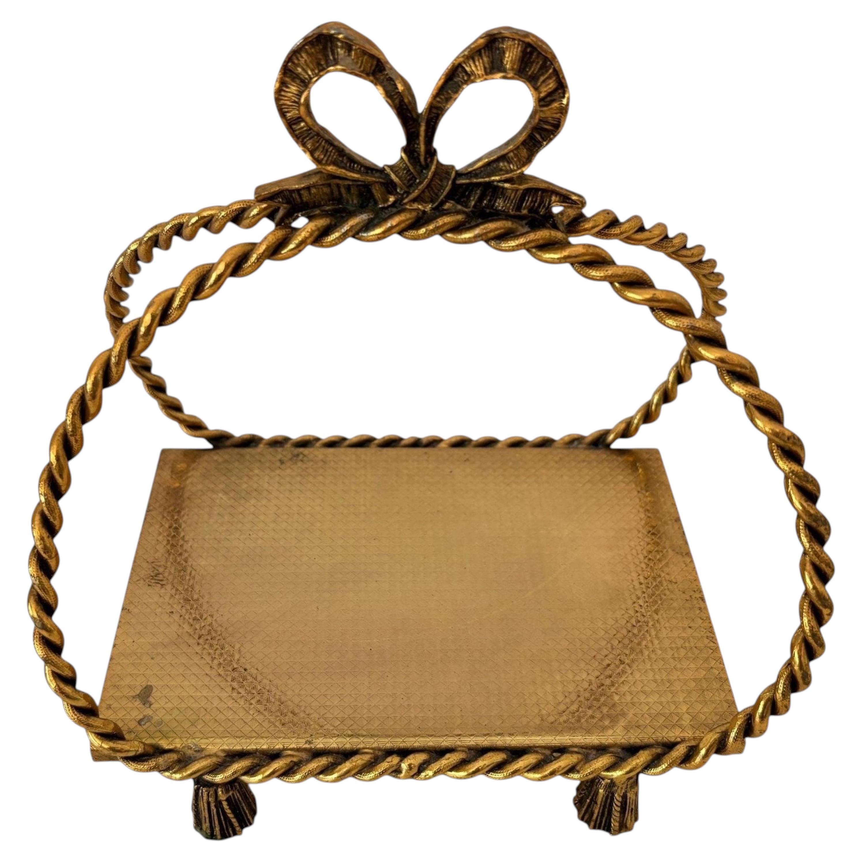Servilletero de Filigrana Dorada con Cuerda y Borla Hollywood Regency Estilo Italiano 1960 en venta
