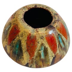 Französisch Mid-Century Vallauris Keramik Aschenbecher mit Fett Lava Drip Glasur signiert