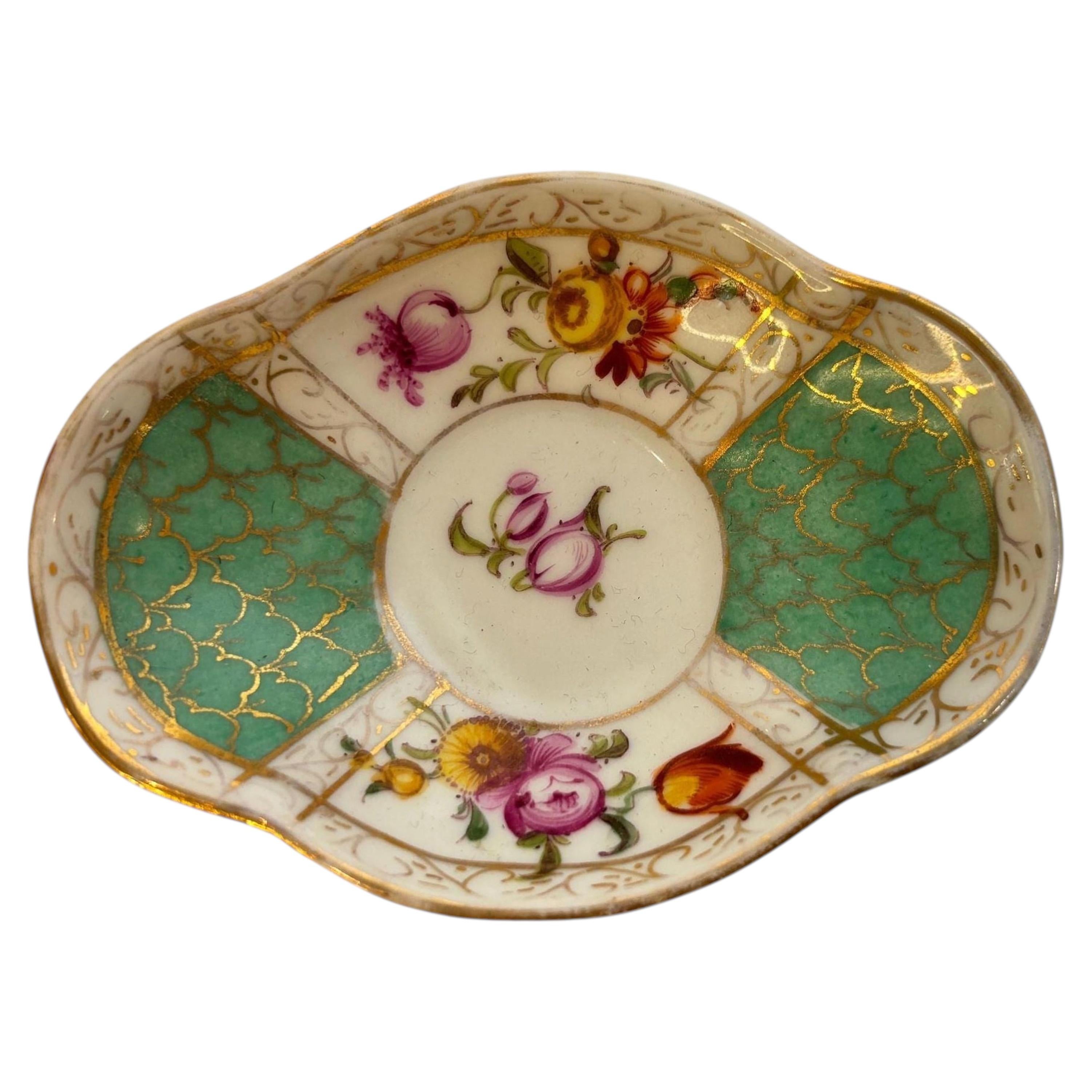 Antico piatto Meissen Porcelain Quatrefoil in miniatura dipinto a mano anni '20 in vendita