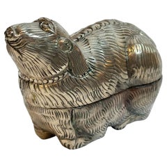 Antike asiatische Betelnussdose aus Silber in Form von Foo Lion Southeast Asia