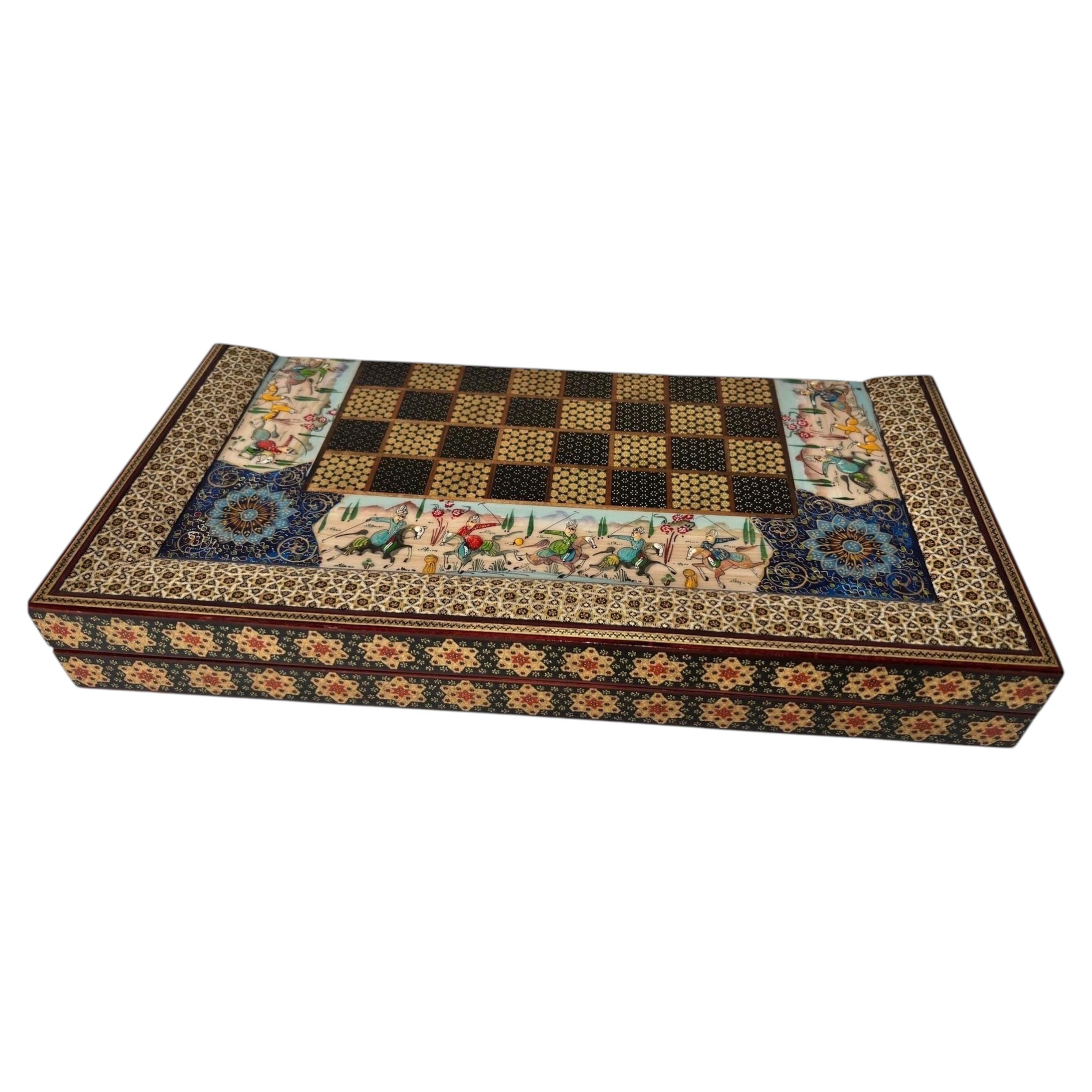 Handgefertigtes persisches Khatamkari-Backgammon- und Schachspiel im islamischen Stil